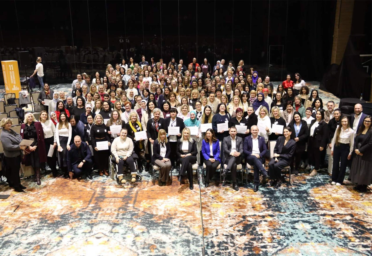 Završen program gerontodomaćica: 216 osoba steklo certifikate za pomoć u kući