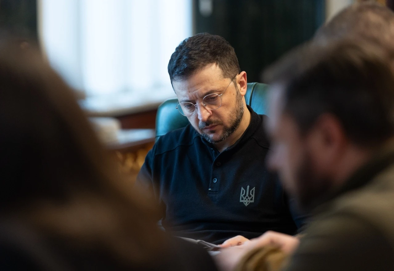 Zelenski gubi tlo pod nogama, ali ne popušta