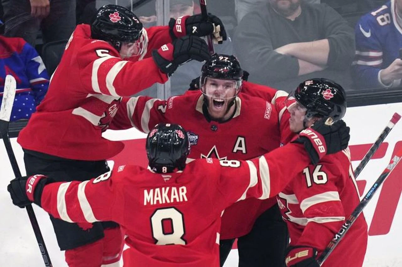 VIDEO I Kanađani uzeli Amerikancima trofej ispred nosa 