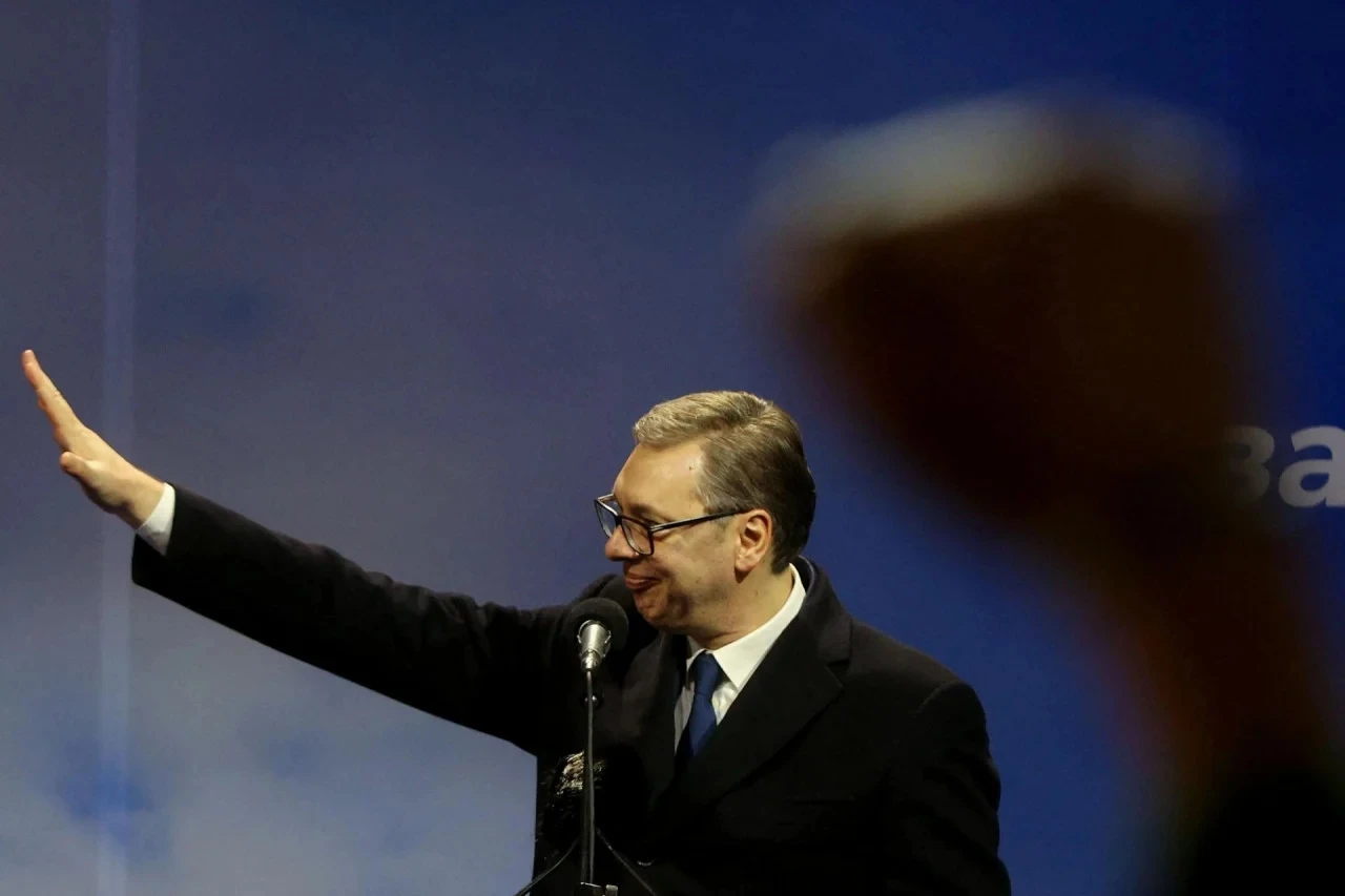 Vučić ima novi video - Što bi poželio da uhvati zlatnu ribicu...