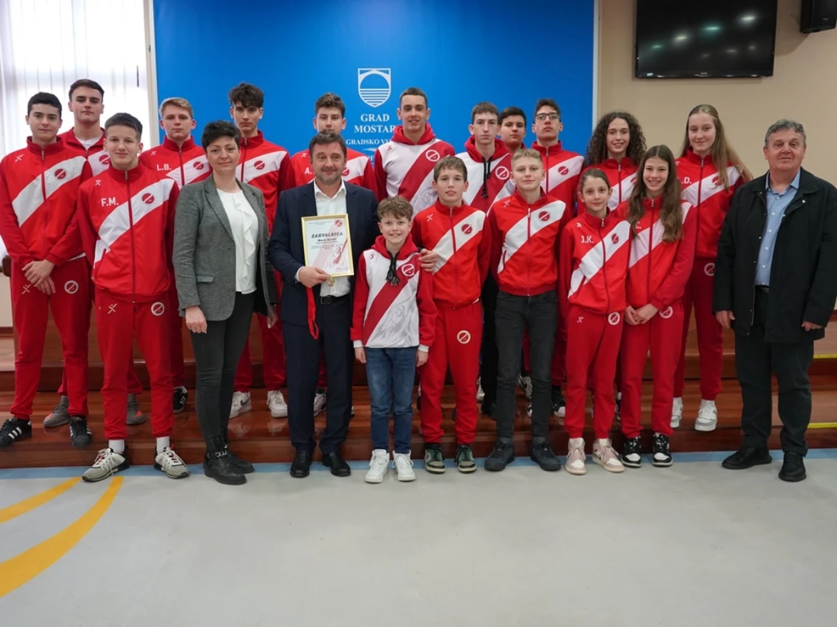 Gradonačelnik Mostara upriličio prijem za Sveučilišni plivački klub Zrinjski