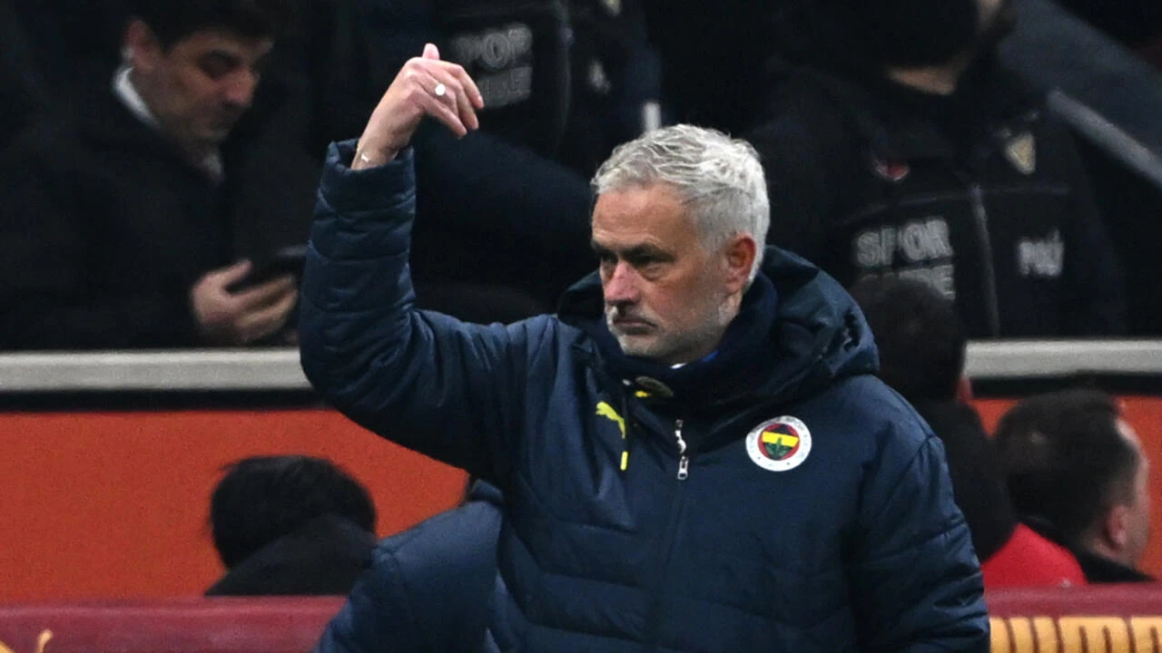 VIDEO I Mourinho u svlačionici Vinčića, iz Galate optužuju Portugalca za rasizam