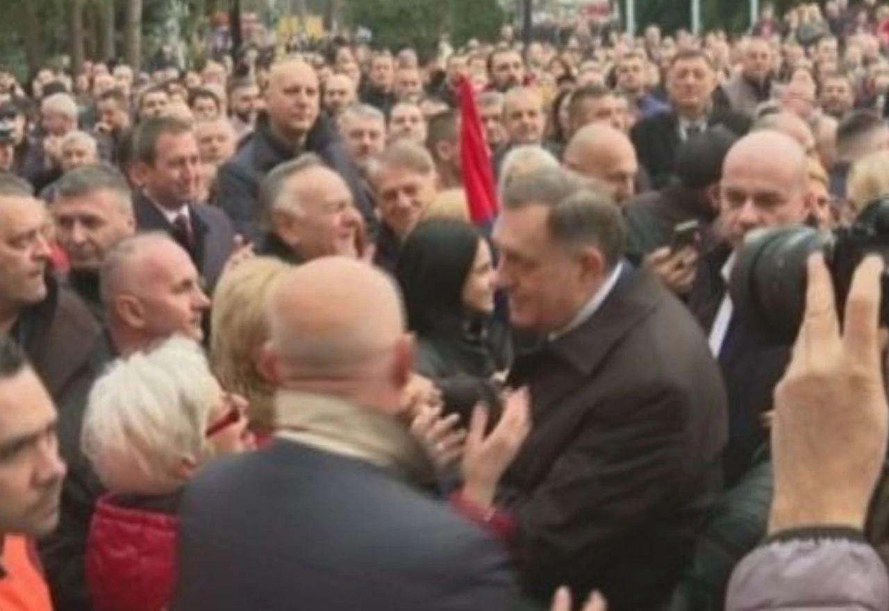 Skup podrške Dodiku organiziran bez prijave policiji 