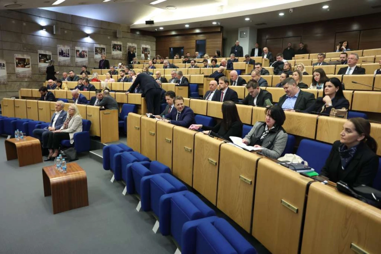 Fiskalna reforma i dalje na čekanju: Nedostajala tri glasa za sazivanje sjednice