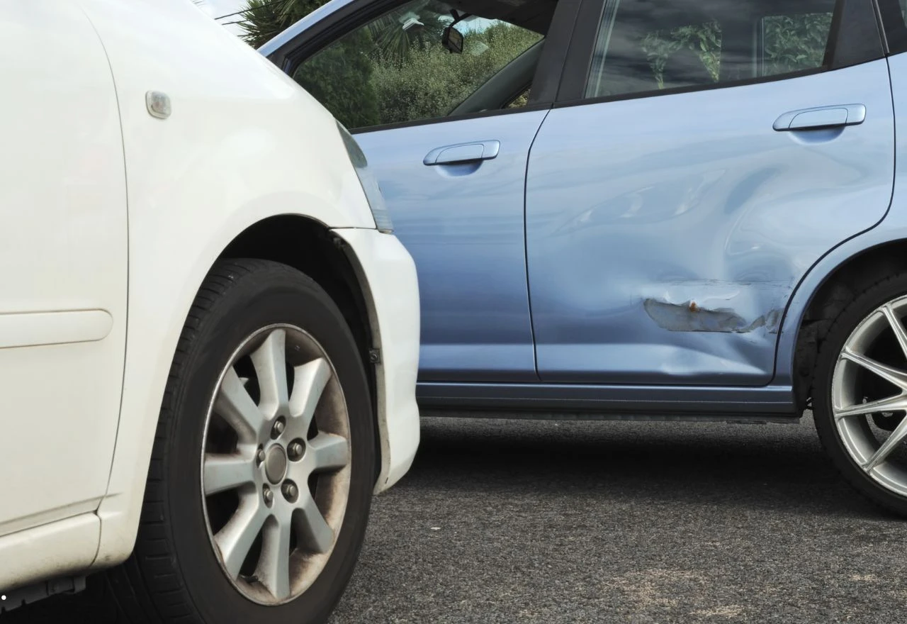 Posušje: Udario parkirani automobil