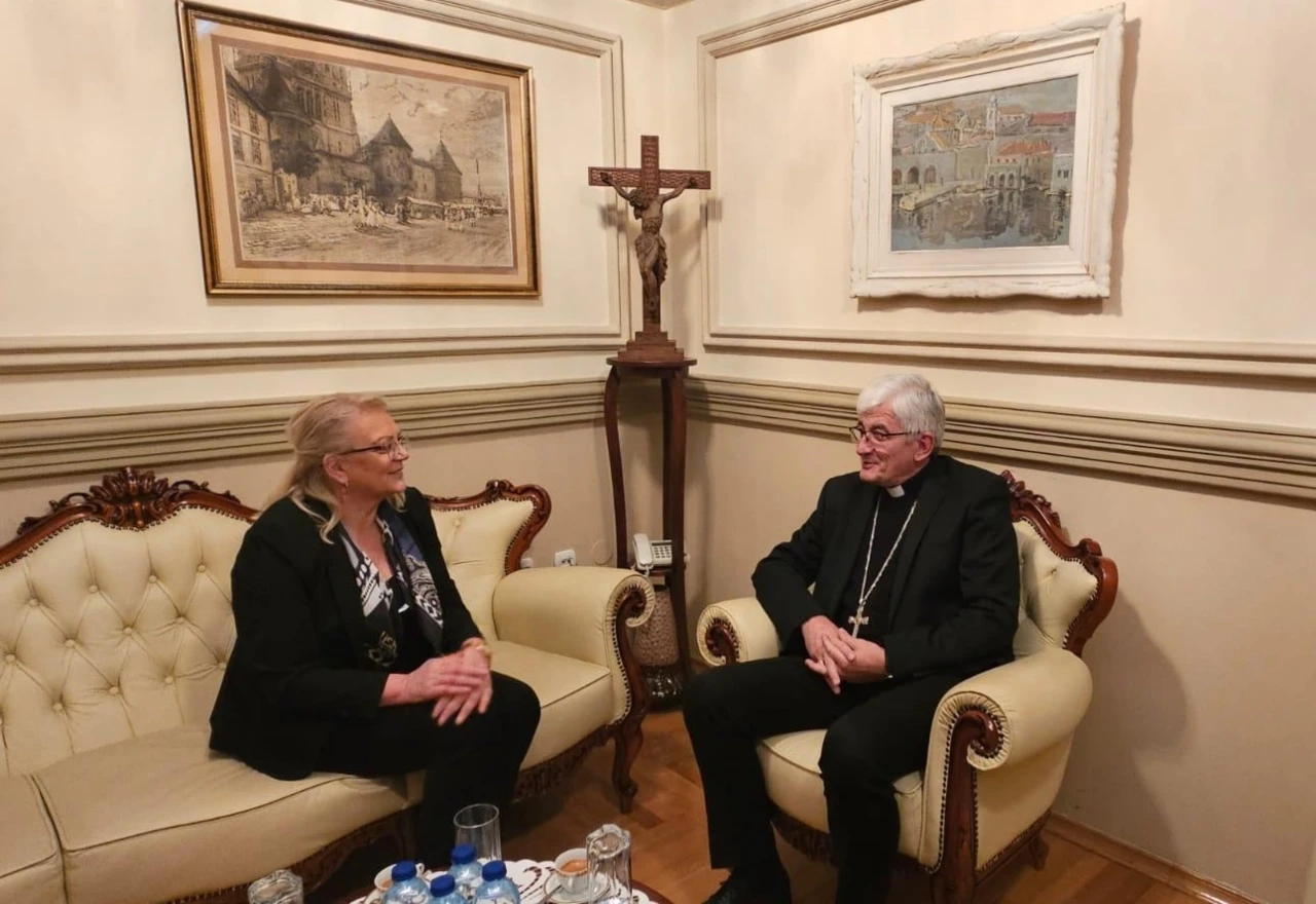 Bradara i mons. Majić razgovarali o Hrvatima u RS