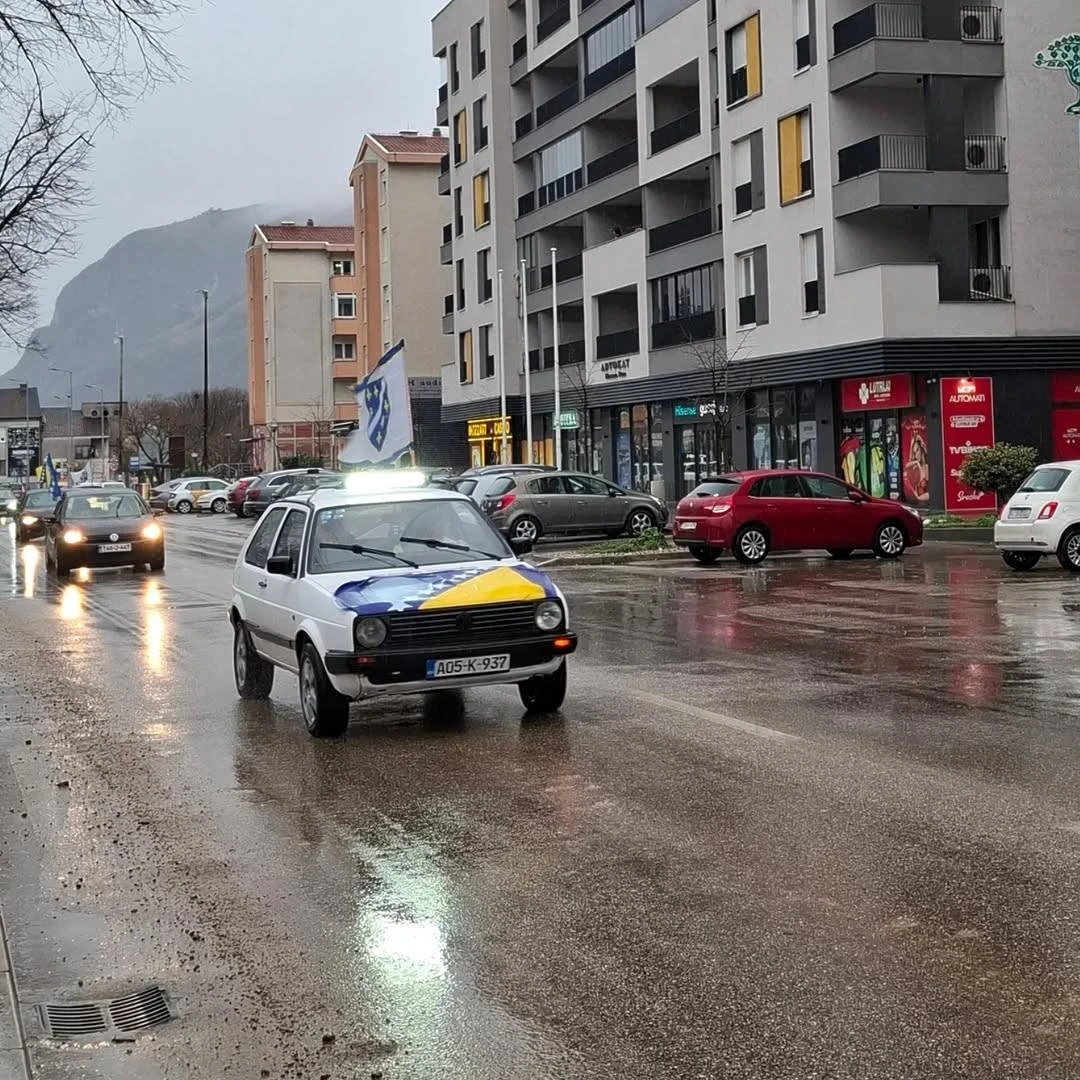 VIDEO | Defile kroz Mostar povodom Dana neovisnosti Bosne i Hercegovine