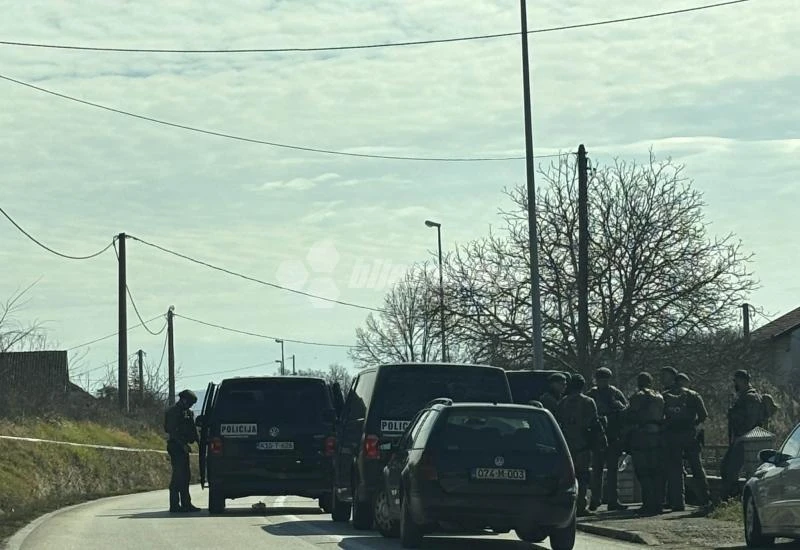 Drama u ŽZH-u: Muškarac i dalje u bijegu, u automobilu pronađena droga