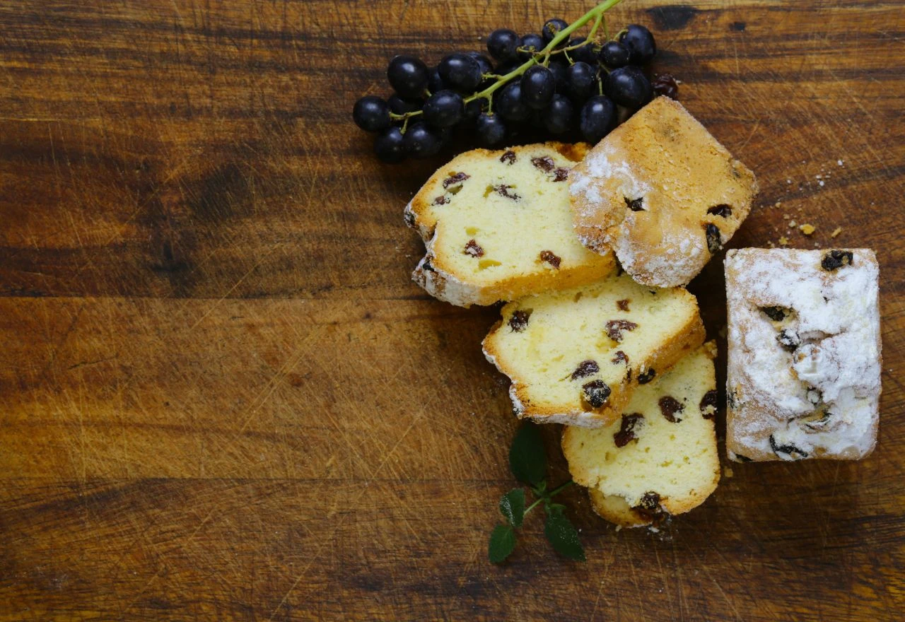 Imamo recept za sočan posni kuglof sa suhim grožđem i cimetom koji morate probati
