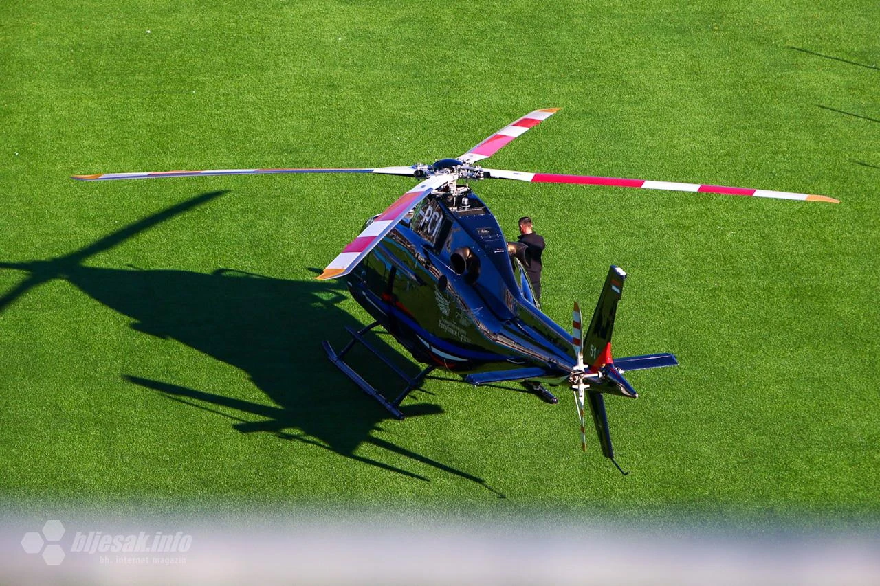FOTO | Travnjaku Zrinjskog prijeti šteta? Helikopterom na stadion, umjesto na aerodrom