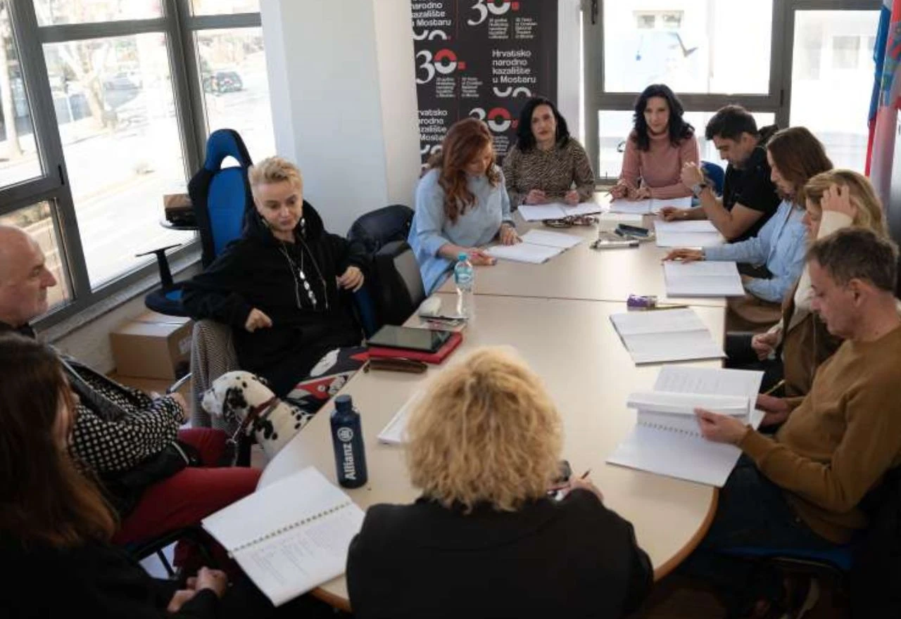 Humorna drama ''Sjećanje vode“ uskoro stiže na scenu HNK Mostar