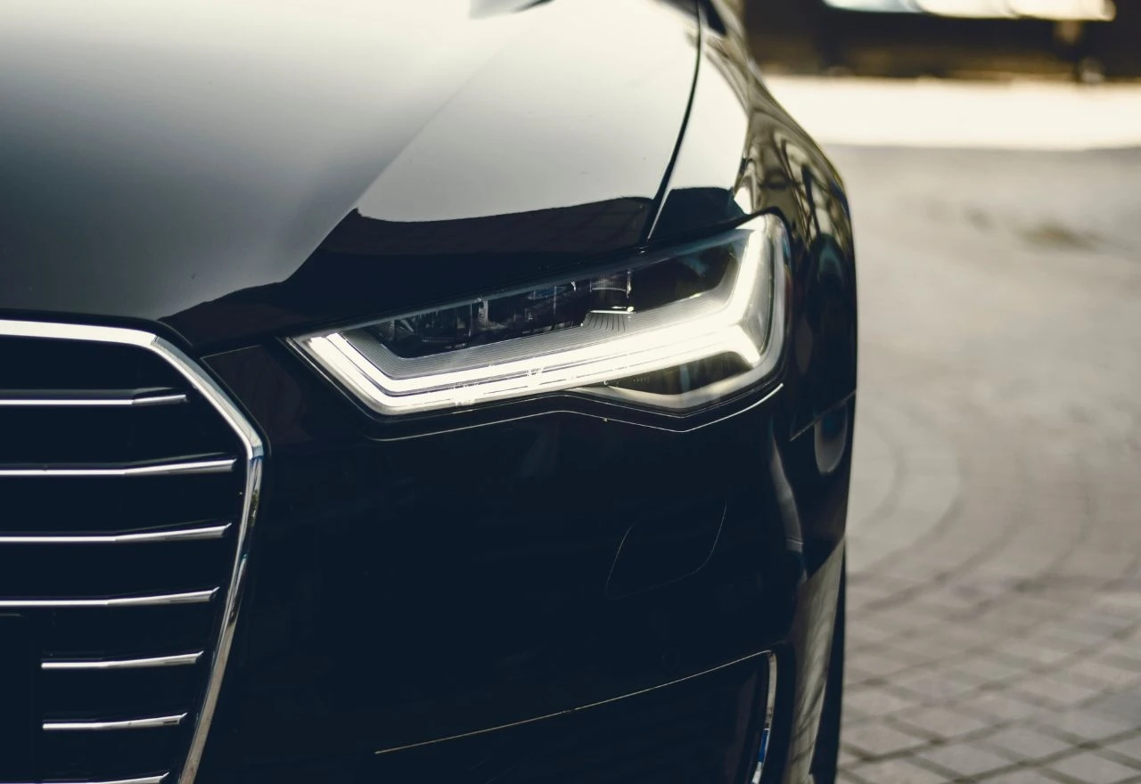Deset mjeseci zatvora i 5.000 KM kazne zbog korištenja službenog automobila u privatne svrhe