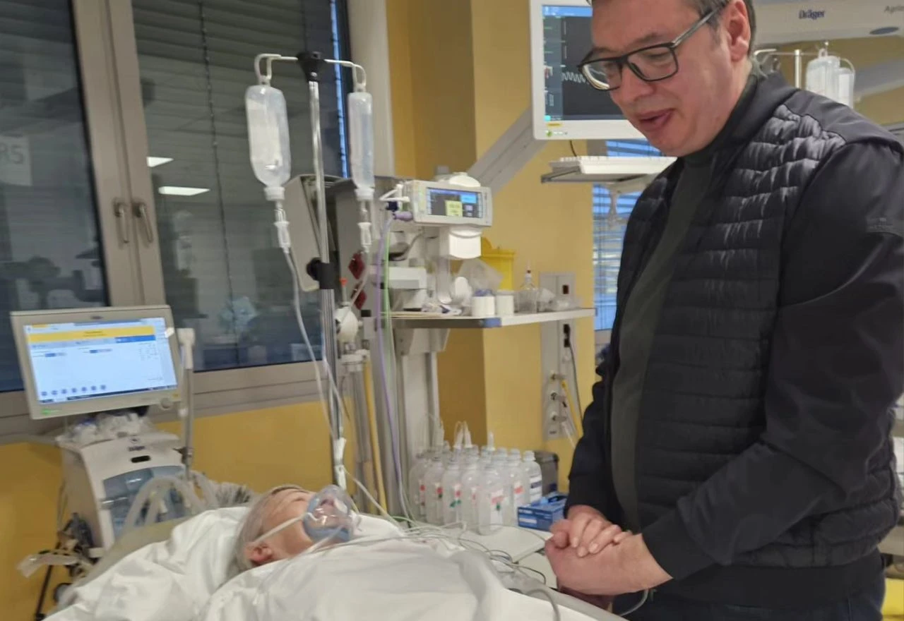 Vučić posjetio Jasminu Obradović