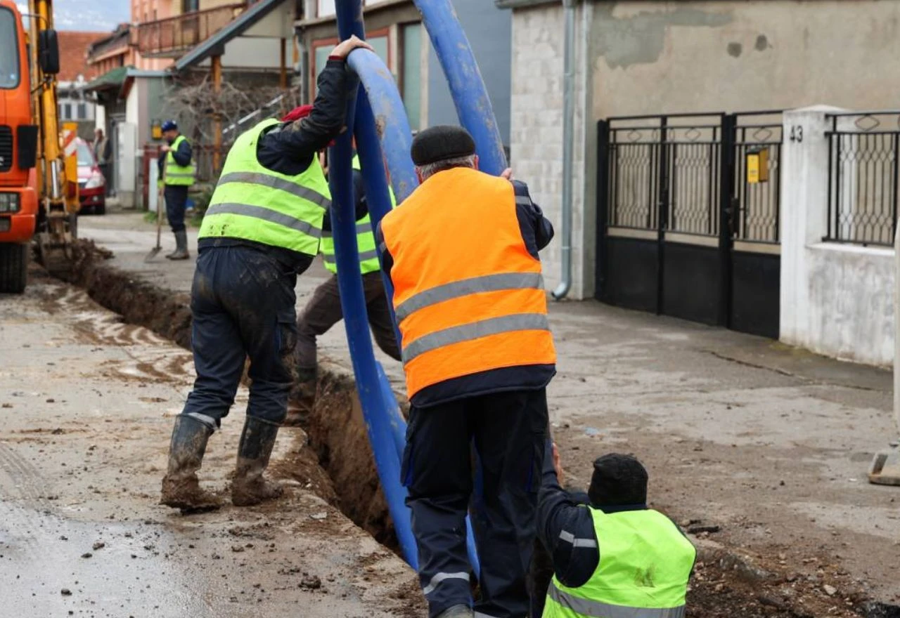 Radovi na vodovodu: Stanovnici Dubrovačke i Blajburških žrtava ostaju bez vode