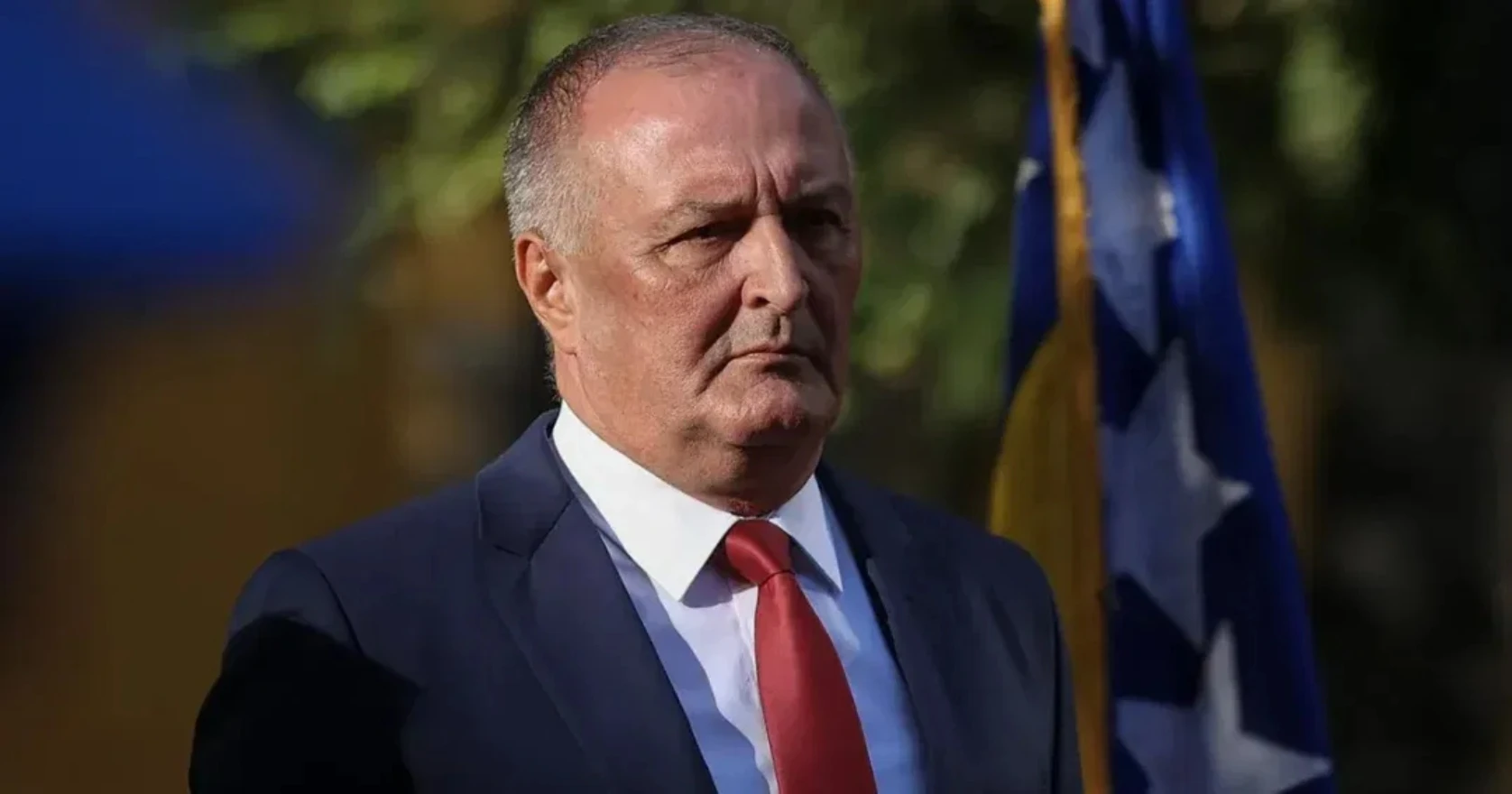 Helez: Dodik planira pobjeći