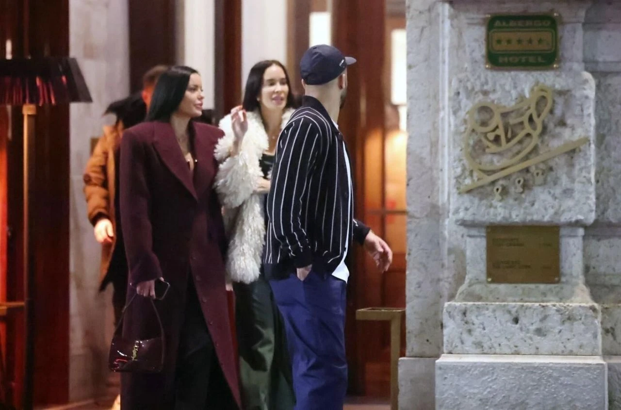 Marijana i Dragana u društvu Kyle Walkera 