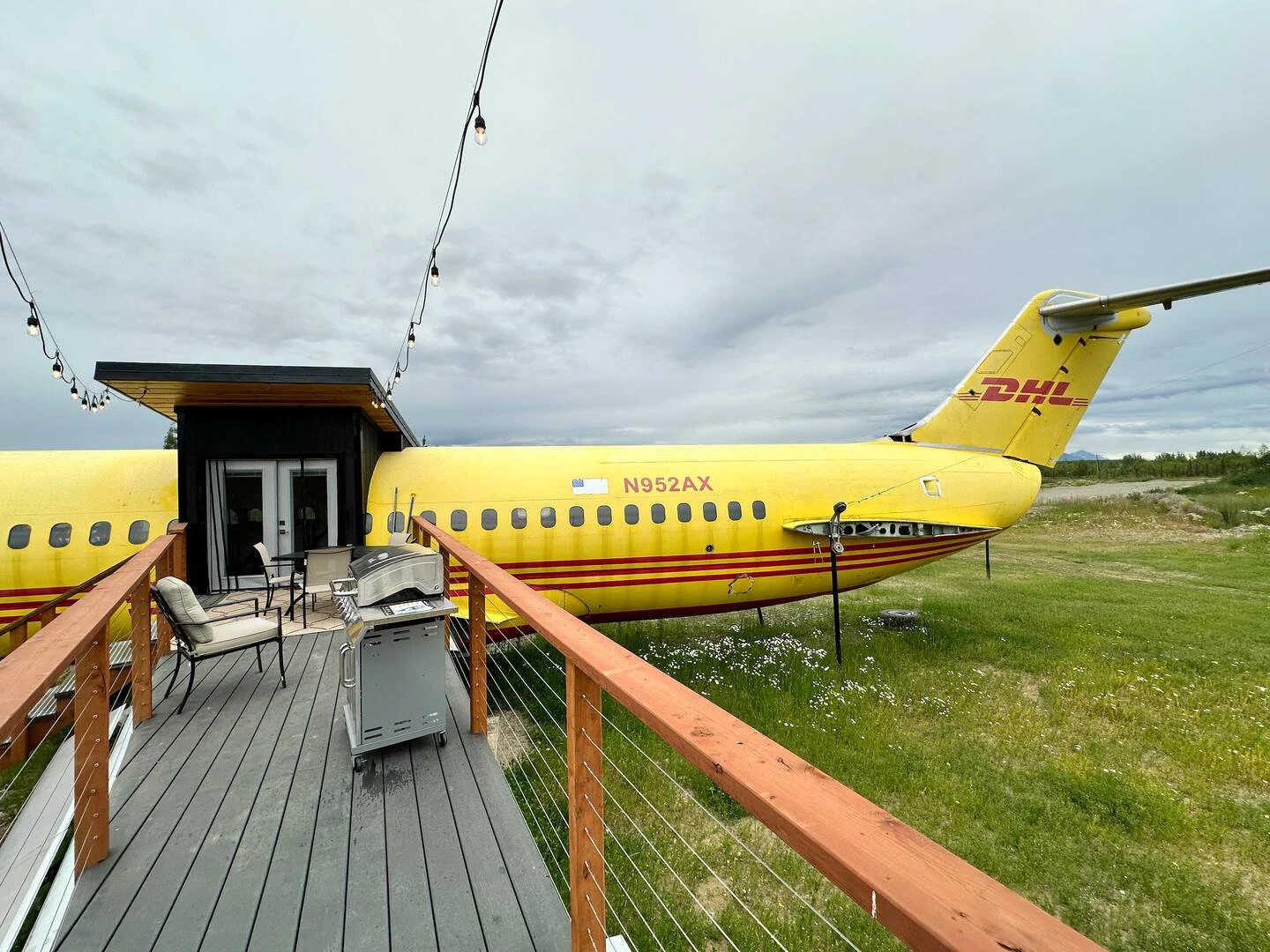 Jedinstveni dom na krilima aviona: Iskusite život u privatnom avionu DC-9