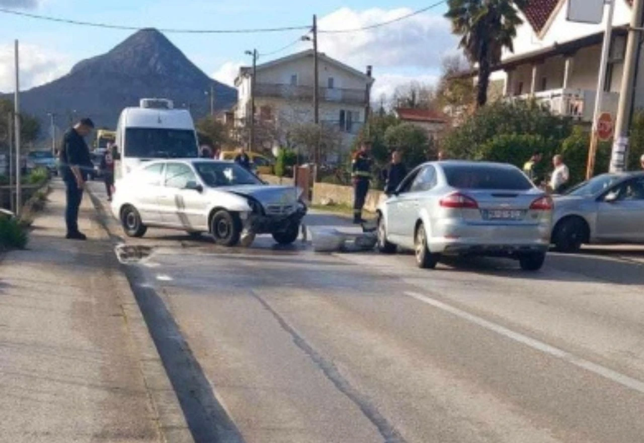 Četiri osobe ozlijeđene u prometnim nesrećama