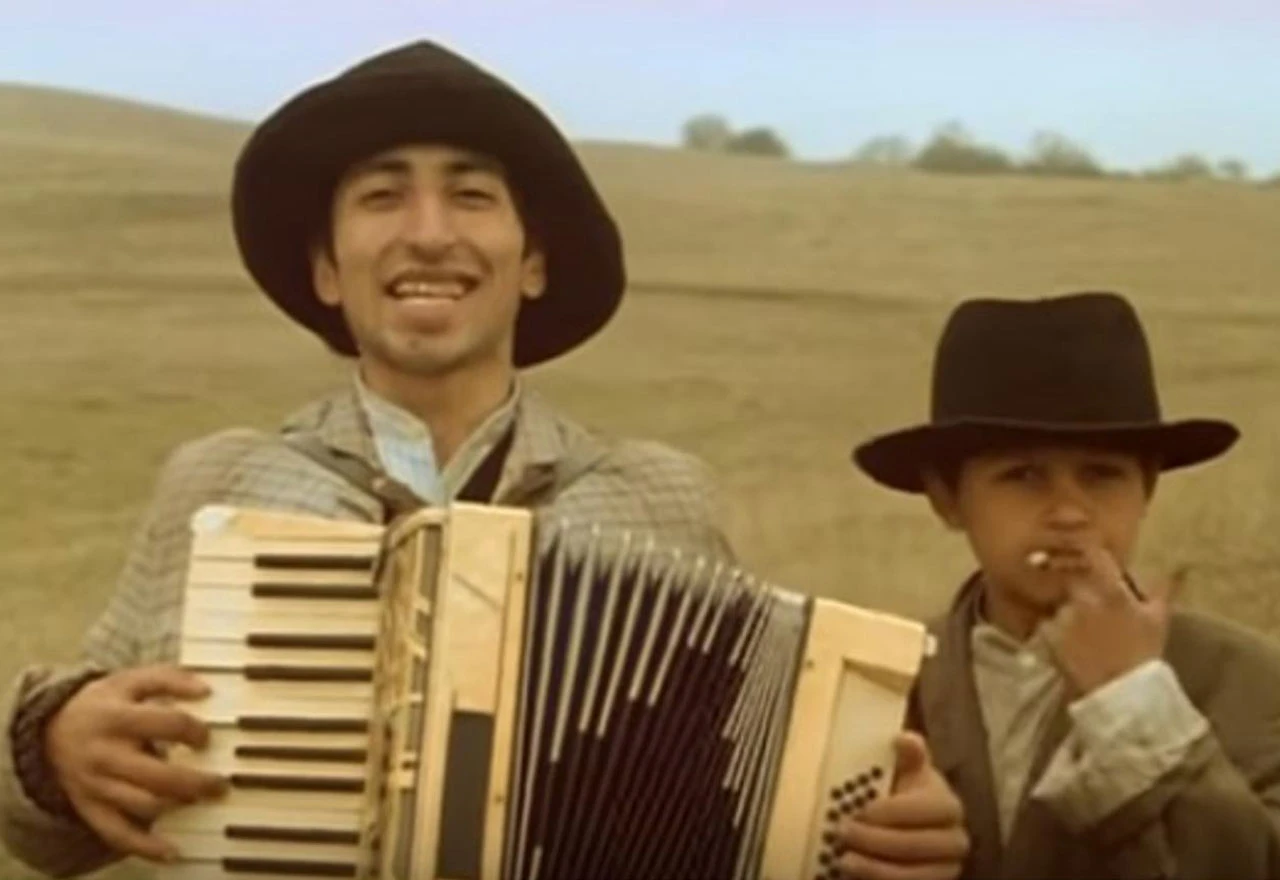 VIDEO | ''Tko to tamo blokira'': Remake pjesme iz kultnog filma najavljuje velike prosvjede u Srbiji