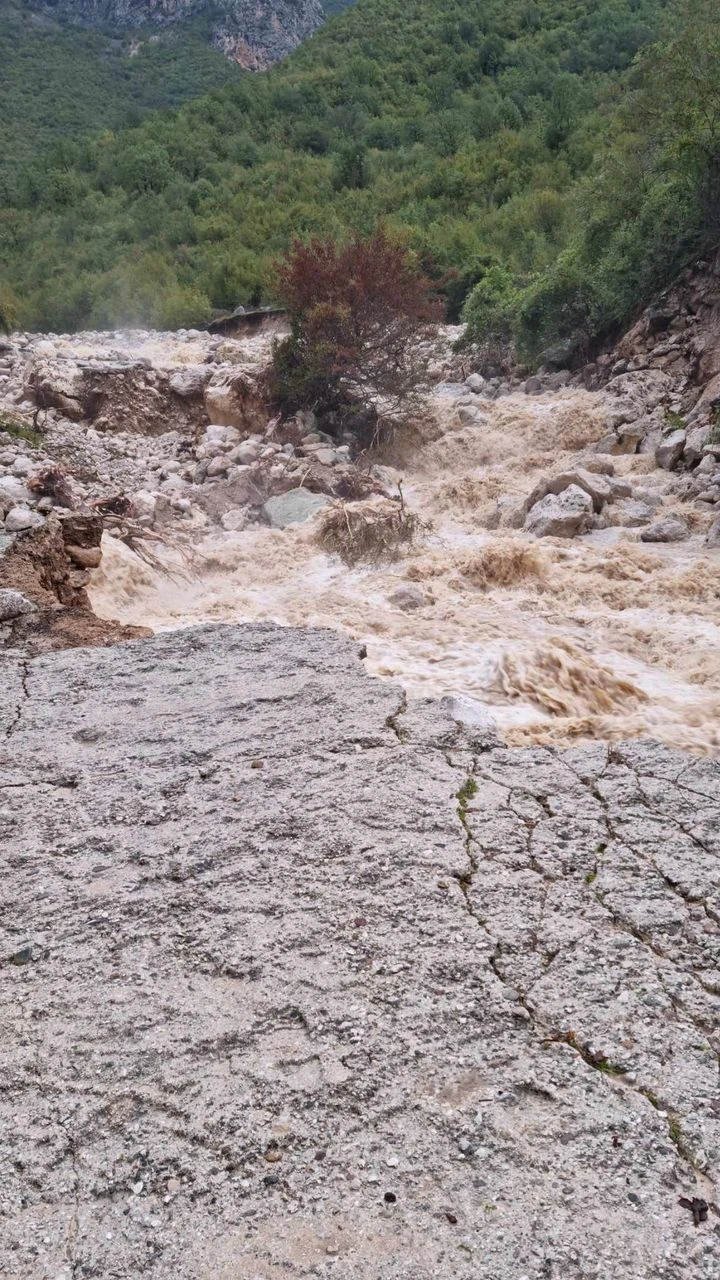 Stanovnici Doljana blokiraju magistralu: Dosta nam je nemara nadležnih!
