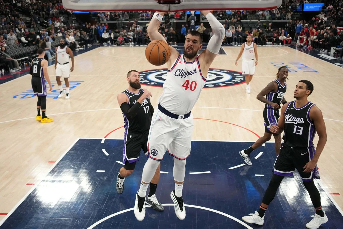 VIDEO I Zubac šesti put u nizu imao double-double učinak