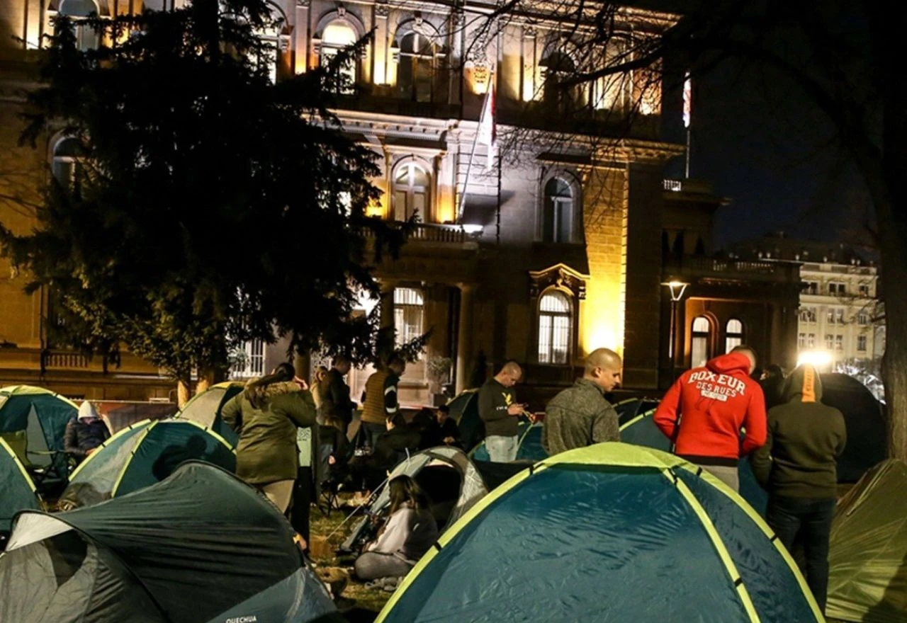 "Ćacilend" ostaje prazan: Vučić pozvao studente da ne dolaze u Pionirski park