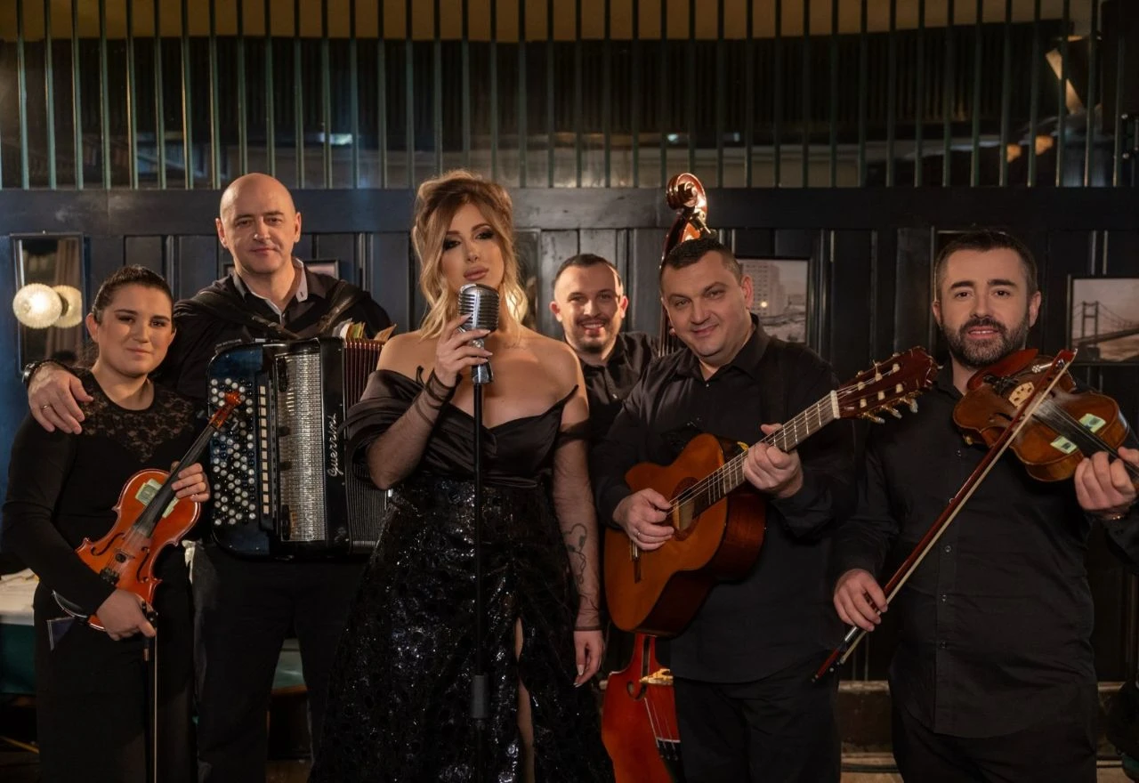 VIDEO: Simona Milošević objavila spot za novu pjesmu "Skadarlija"