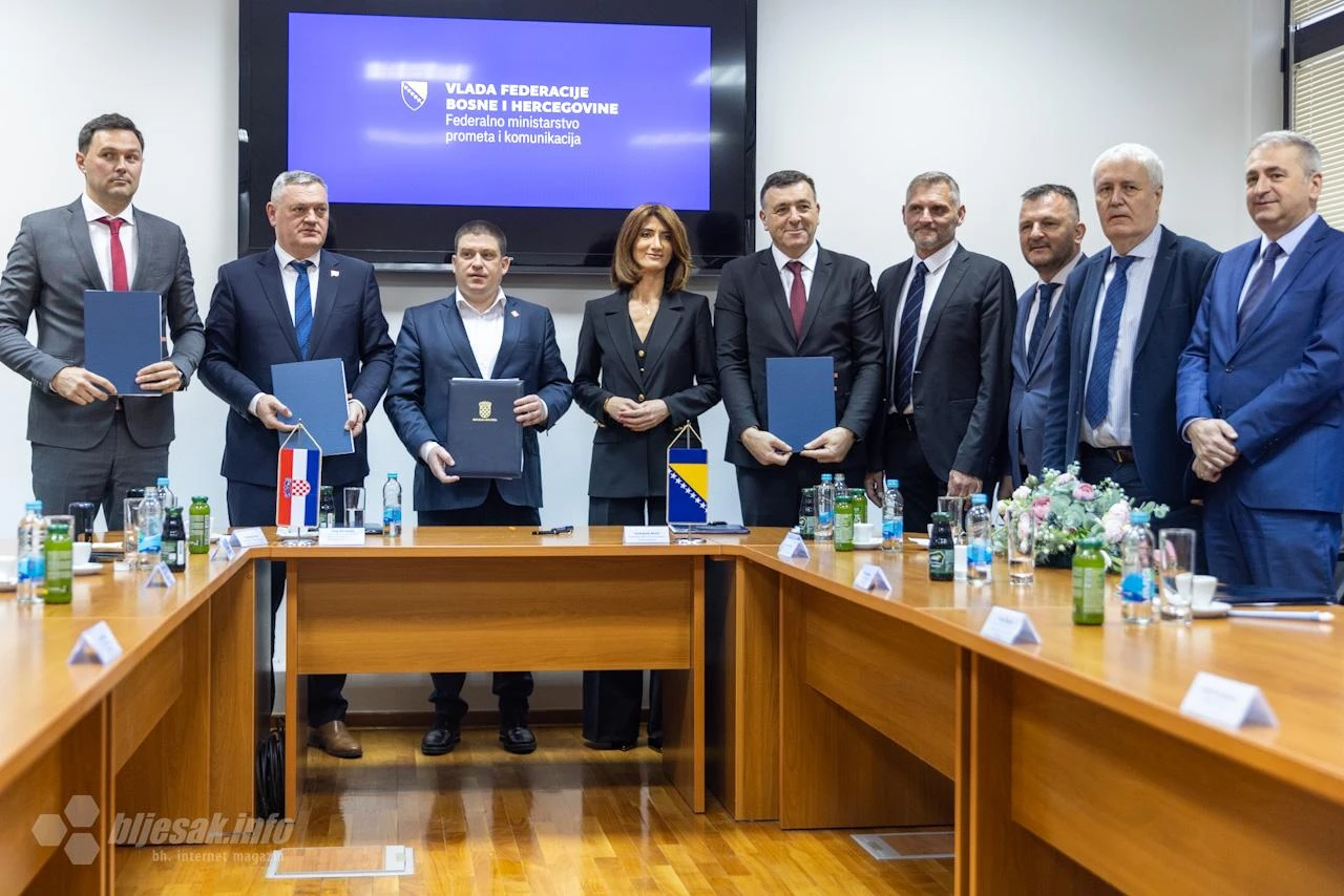 FOTO | U Mostaru potpisani ugovori: Hrvatska ulaže 24,8 milijuna eura u BiH
