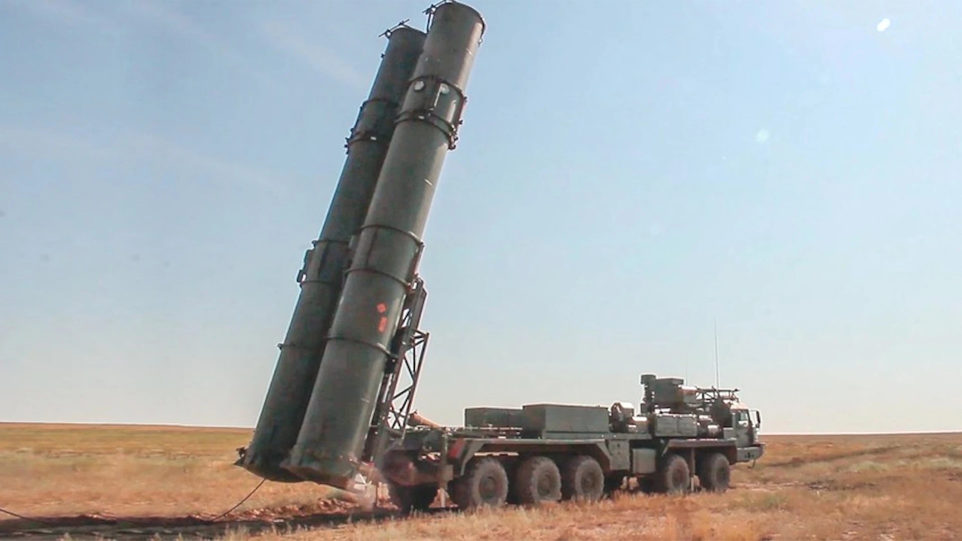 Rusija promovira prodaju S-500 i Su-57; ambicije velike, ali problemi još veći