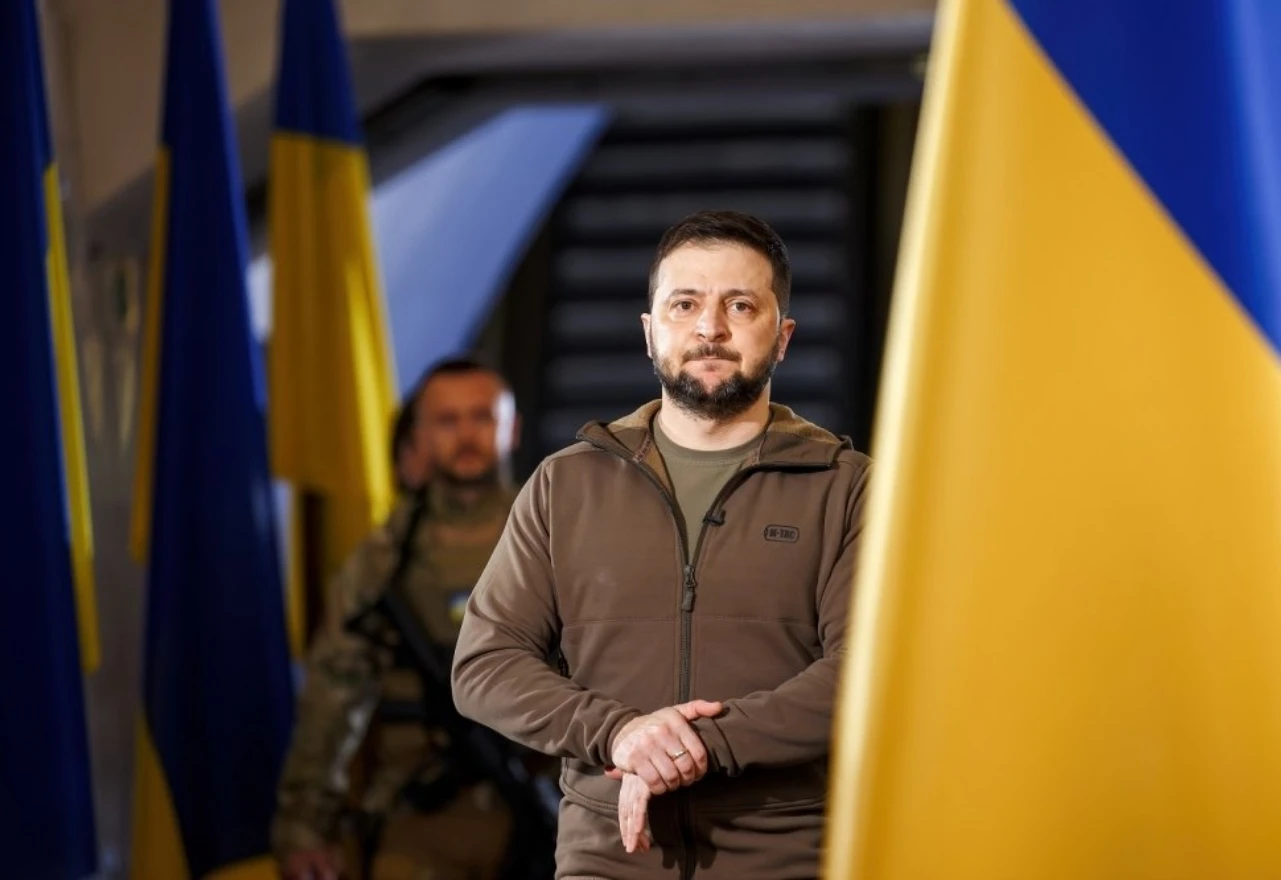 Kad je Zelenski posljednji put nosio odijelo?