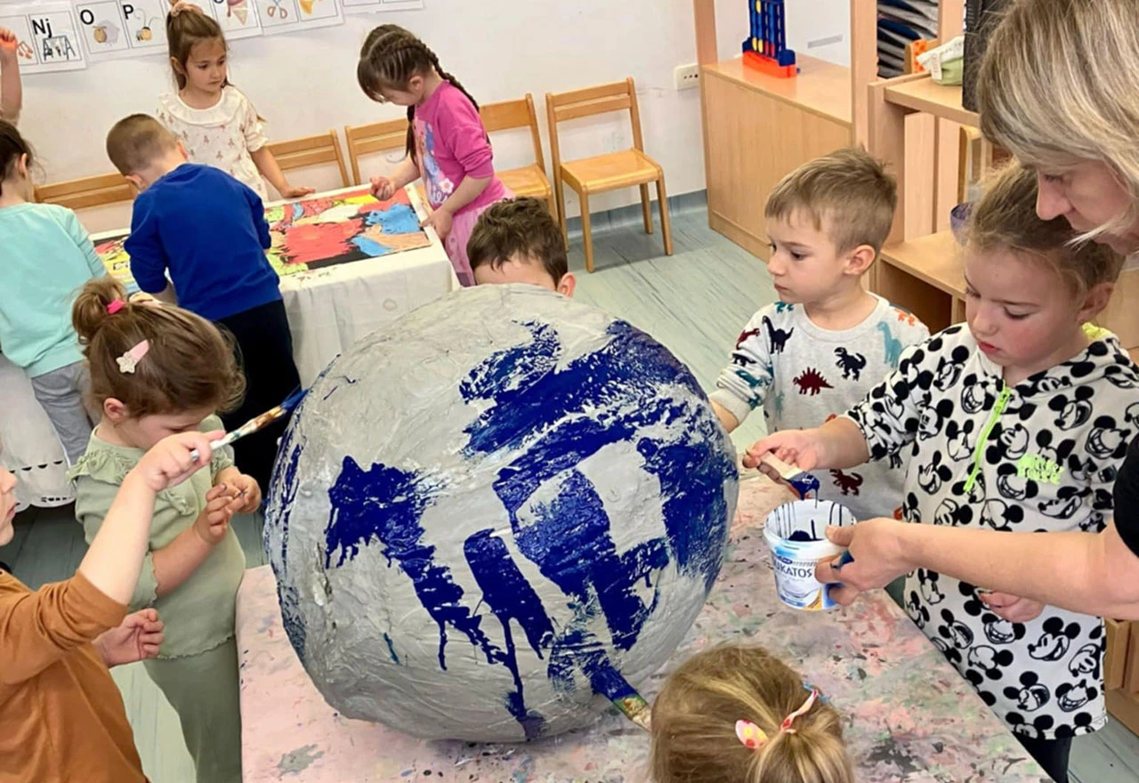 Kreativni dan u Čapljini: Djeca učila o bojama uz umjetnike Trpimira i Jelenu Grgić