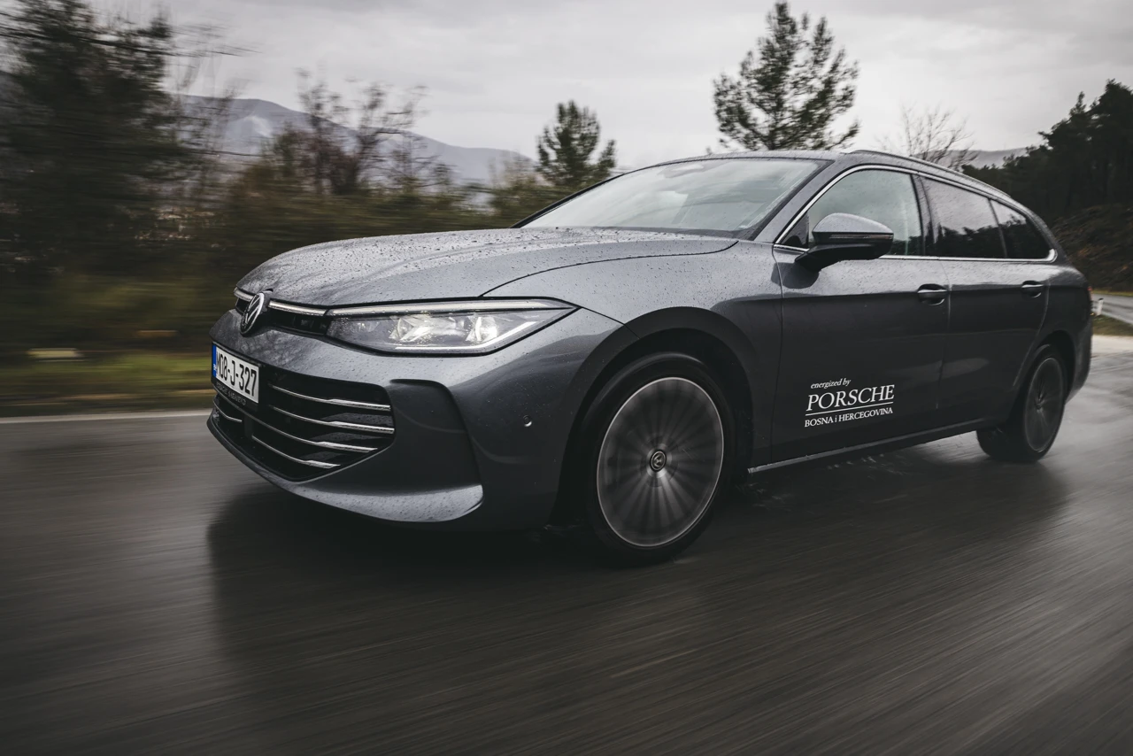 VW Passat Variant 2.0 TDI 4Motion DSG7 Elegance