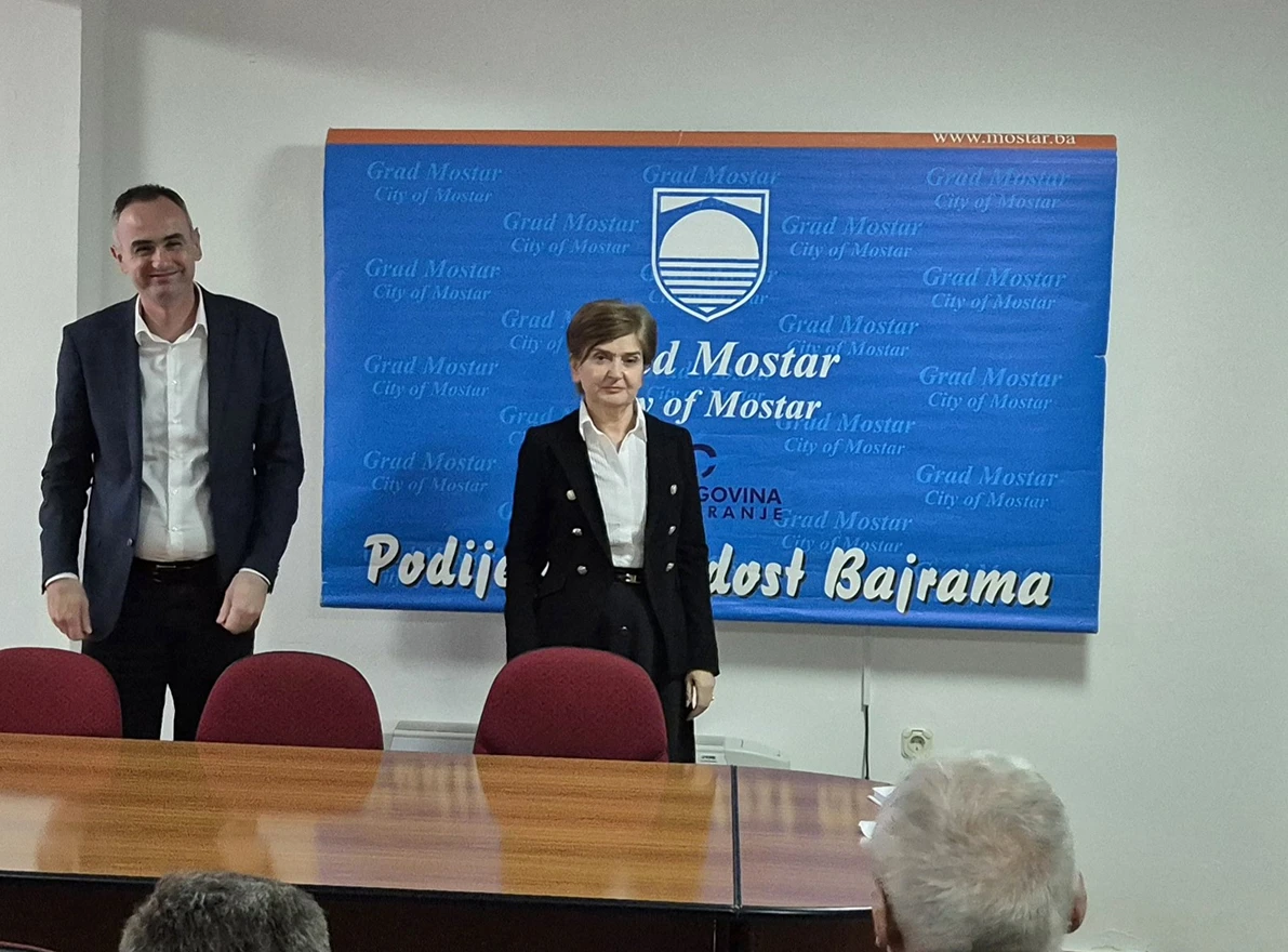 30x200 KM: Mostar u povodu bajrama osigurao novčanu potporu socijalno ugroženim obiteljima