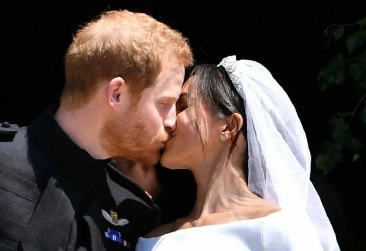 Što je kraljevska obitelj zaista mislila o zarukama princa Harryja i Meghan Markle?