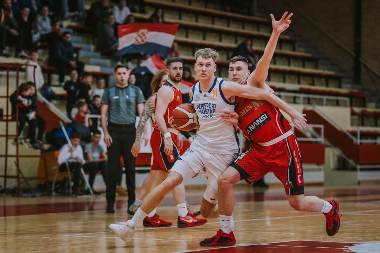 FOTO | HKK Mostar vodio 16 razlike pa izgubio u posljednjim sekundama