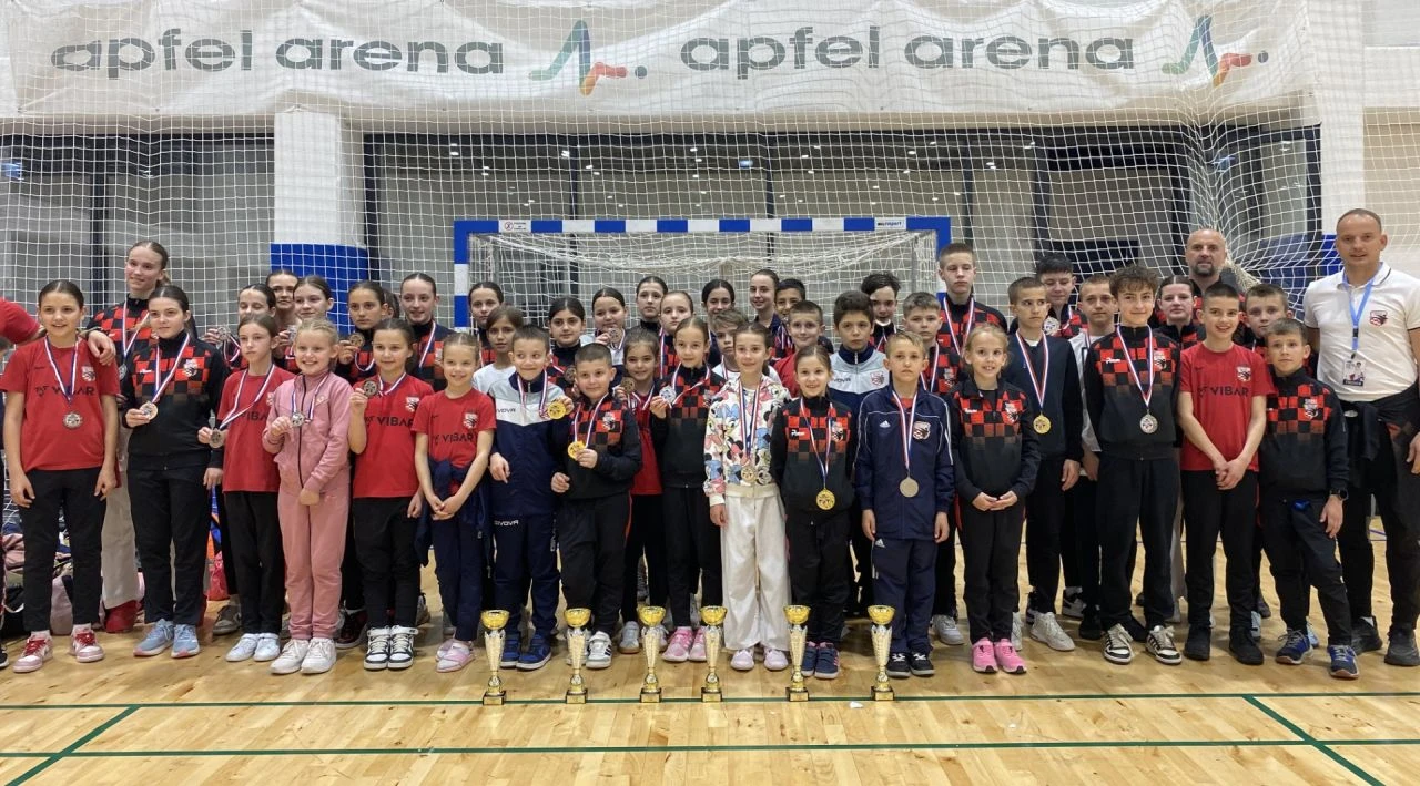 Karate klub Široki protutnjio Makarskom