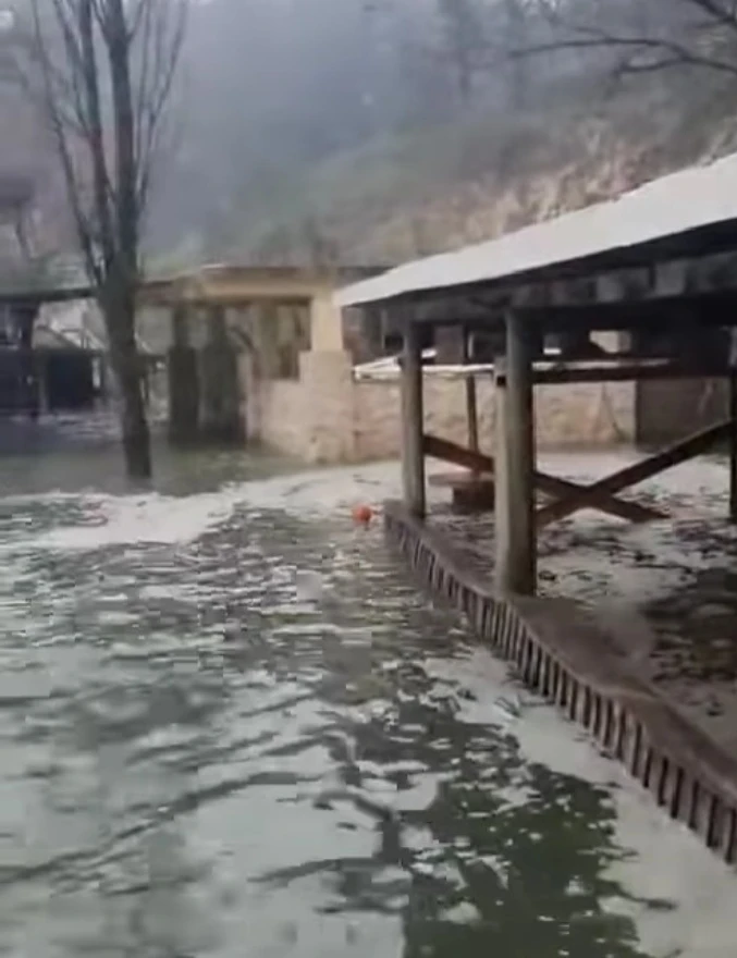 VIDEO: Kupalište Kravice u potpunosti pod vodom