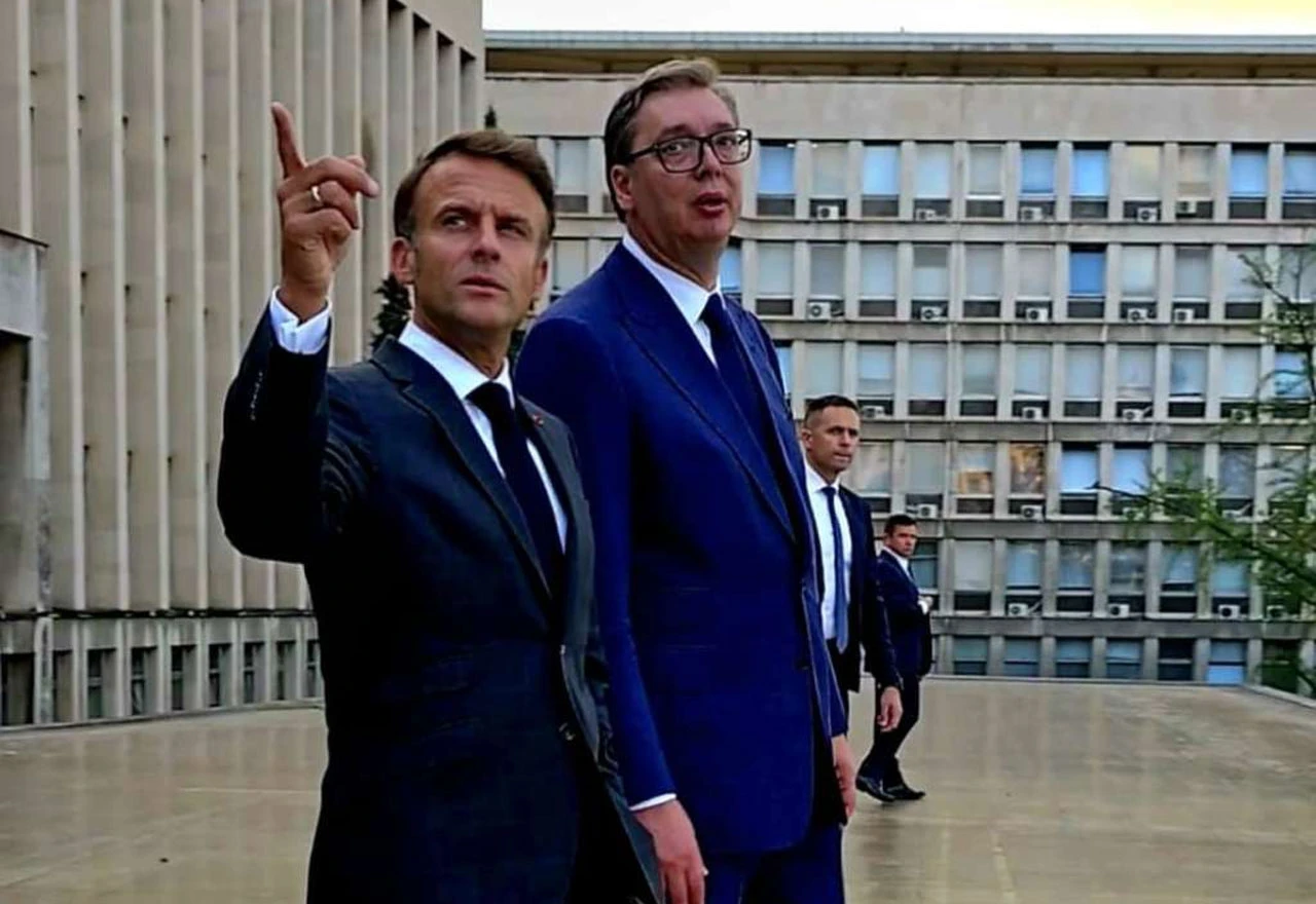 Macron stiže u Srbiju usred prosvjeda i političke neizvjesnosti