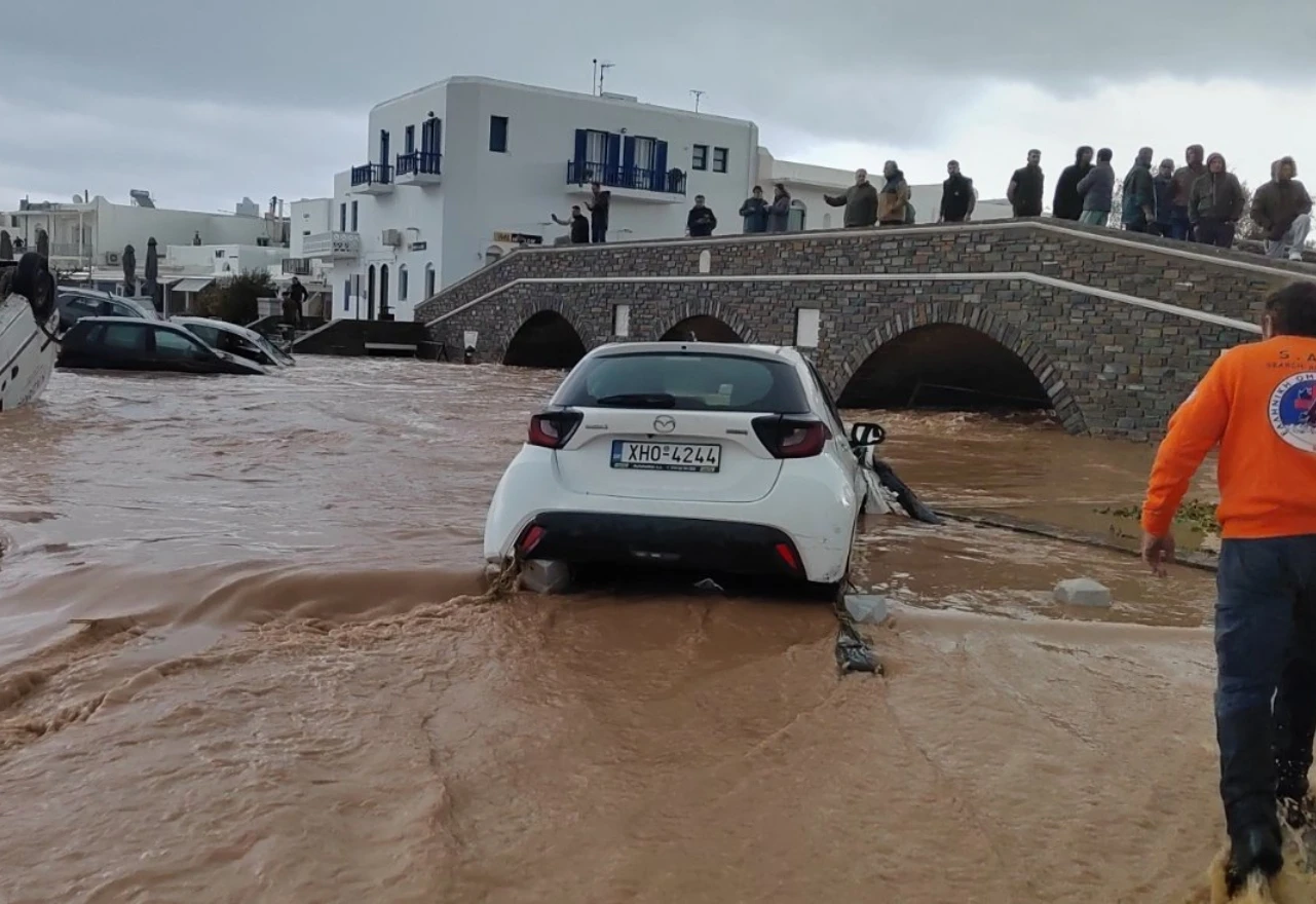 Bujične poplave na grčkim otocima: Škole zatvorene, padaline će se nastaviti