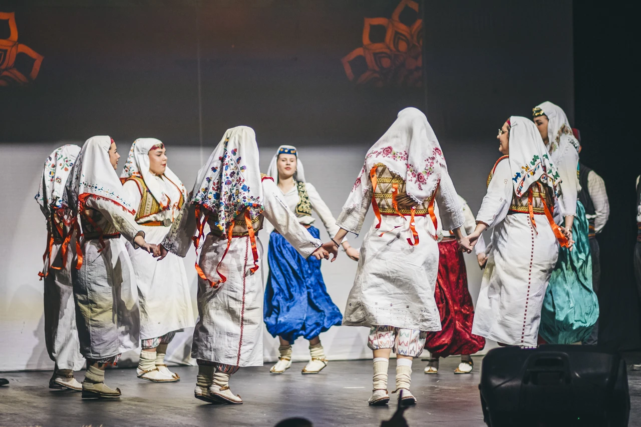 "Eh što Bajram miriše Mostarom": Održan bajramski koncert u Narodnom pozorištu