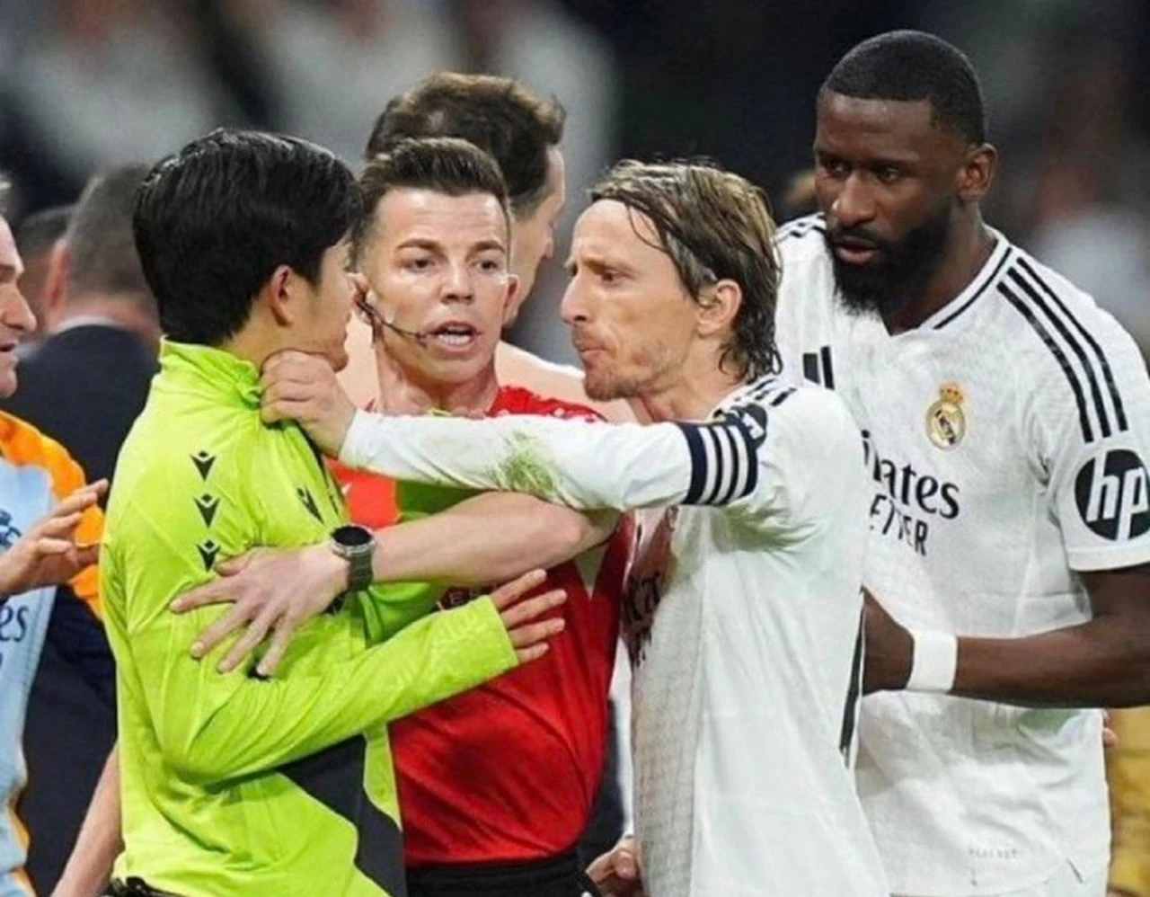 Modrić uhvatio za vrat nekadašnjeg suigrača