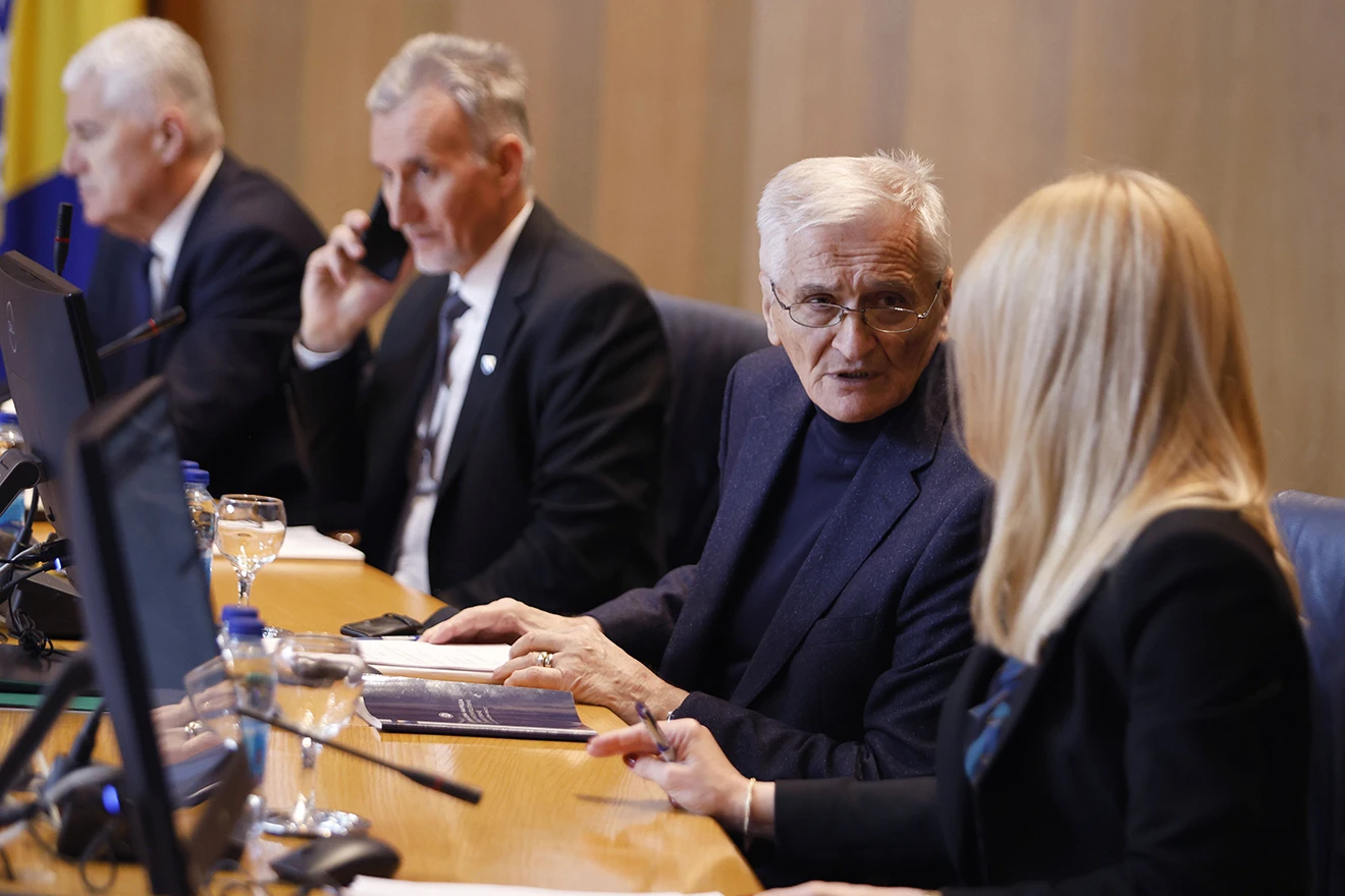Dom naroda: Redoslijed točaka izazvao svađu