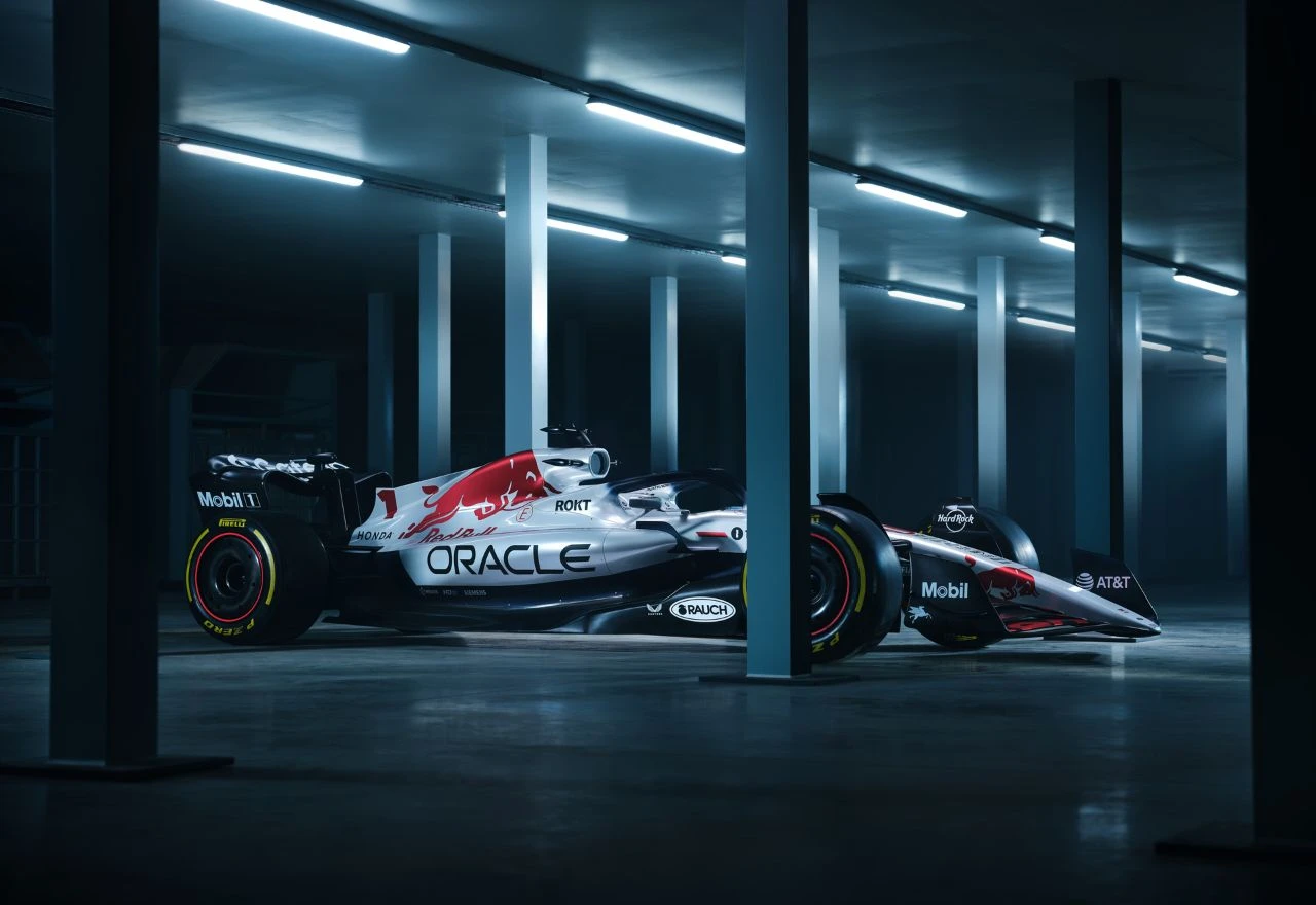 Bolidi Oracle Red Bull Racinga u posebnom ruhu za utrku u Japanu