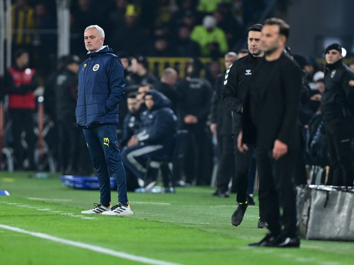 Galatasaray izbacio Fenerbahçe: Osimhen srušio rivala, kaos i crveni kartoni