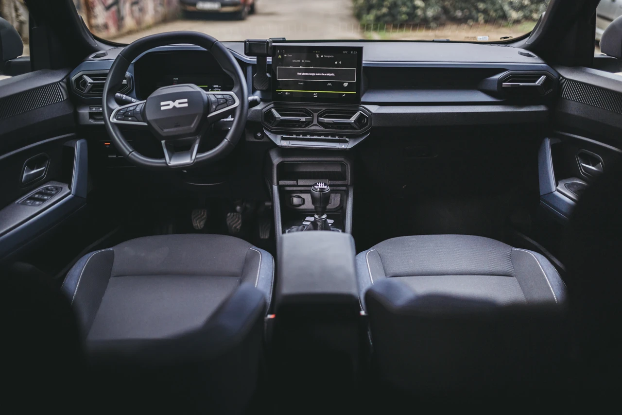 Bljesak je vozio novi Dacia Duster