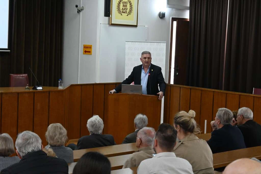 ''Šest litara pitke vode za WC?'' – Brđanović potaknuo važnu raspravu u ANUBiH-u