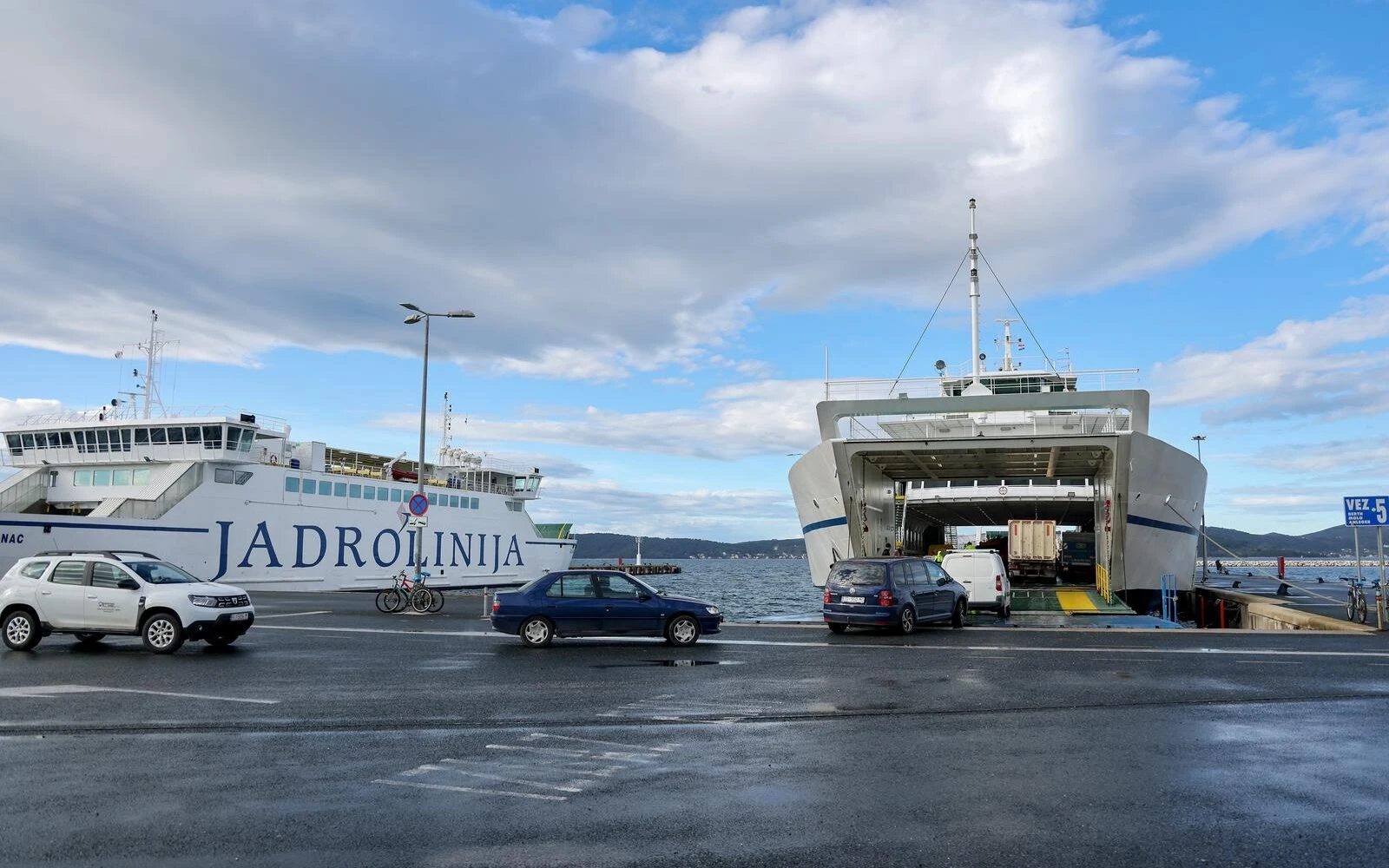Jadrolinija prodaje trajekt na kojem je lani poginulo troje pomoraca