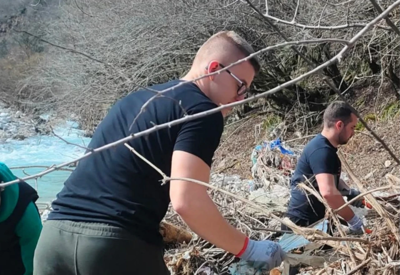 Ekološka akcija: U Jablanici se čisti Doljanka nakon jesenskih nepogoda