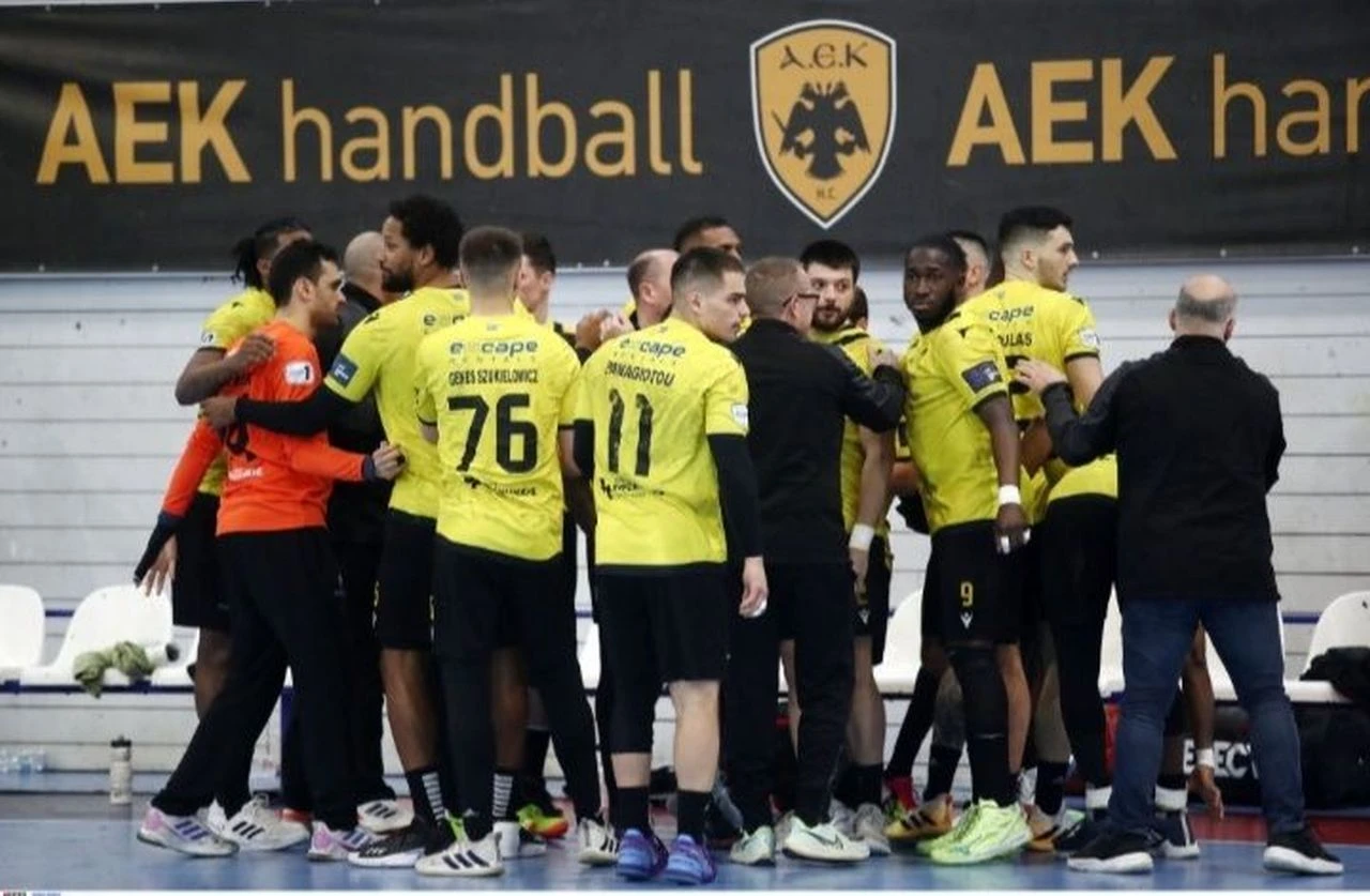 Izviđač u polufinalu EHF Kupa protiv AEK-a