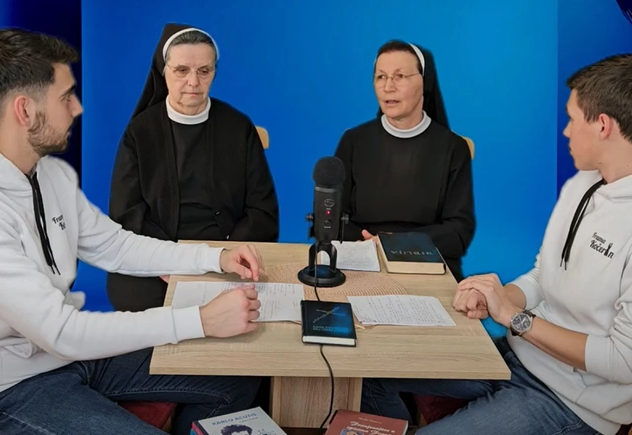 Časne sestre u podcastu: "U srcu živi poruka roditelja da ih slučajno ne osramotimo"